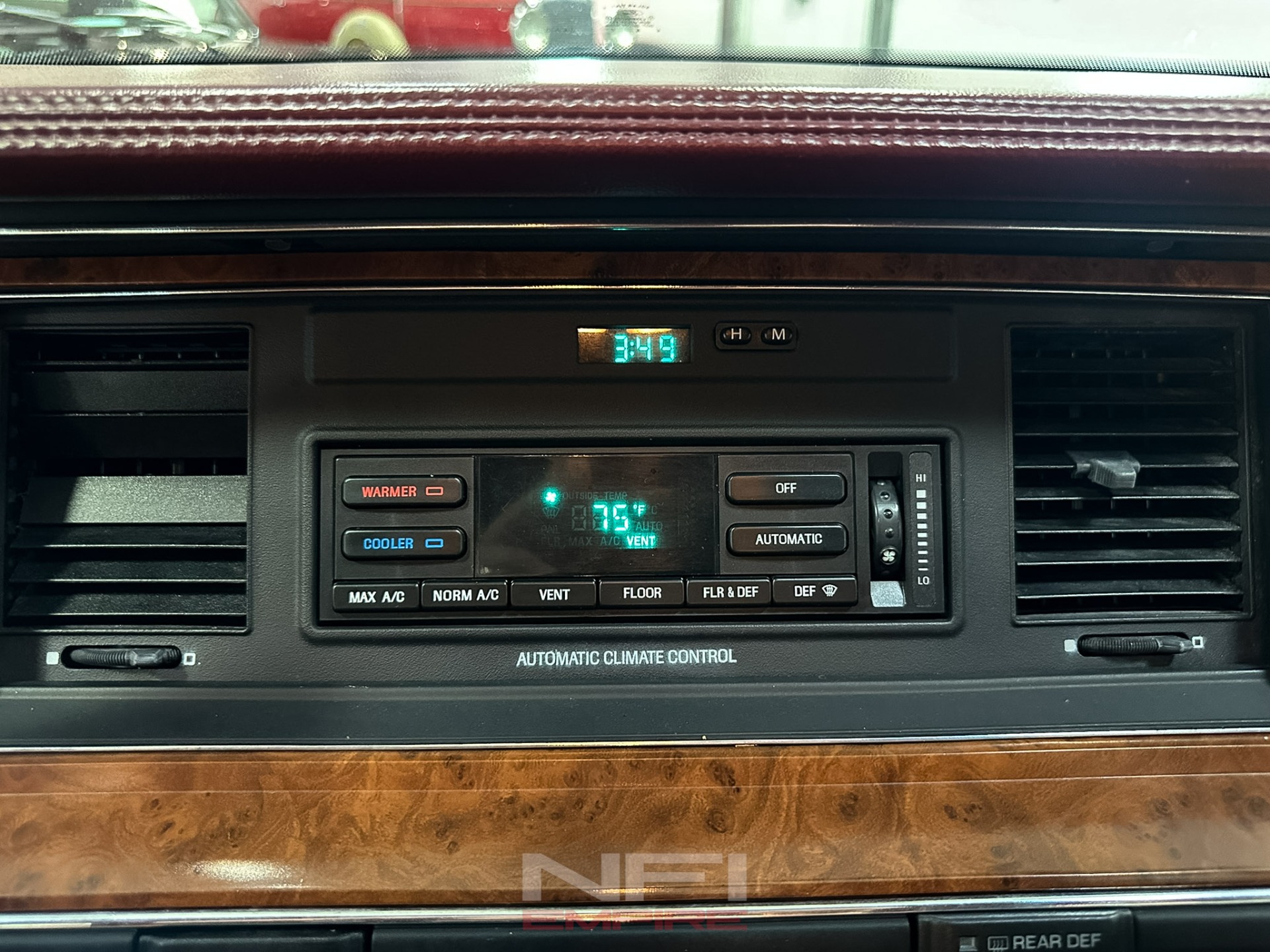 1994 Lincoln Town Car 28