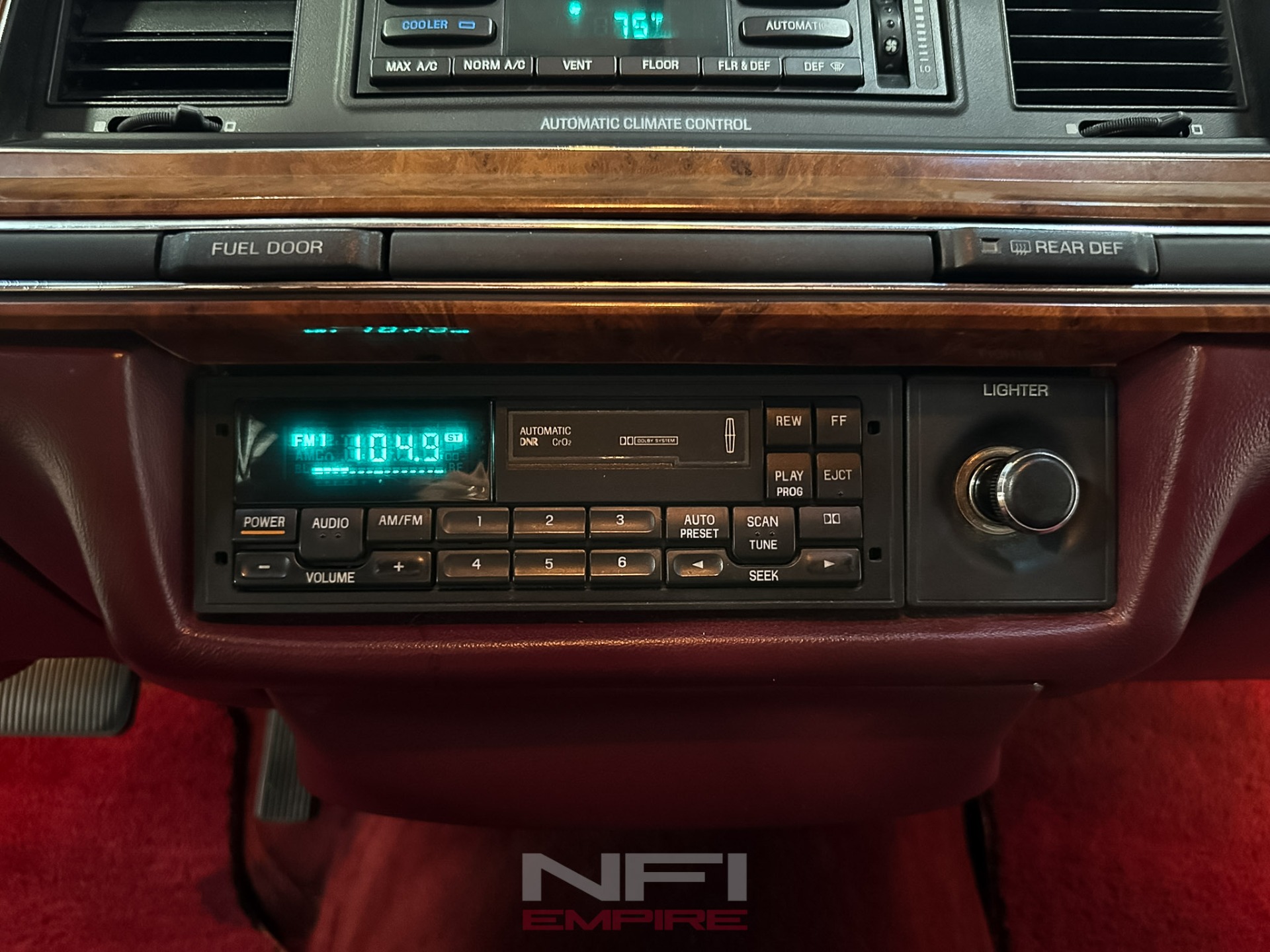 1994 Lincoln Town Car 29