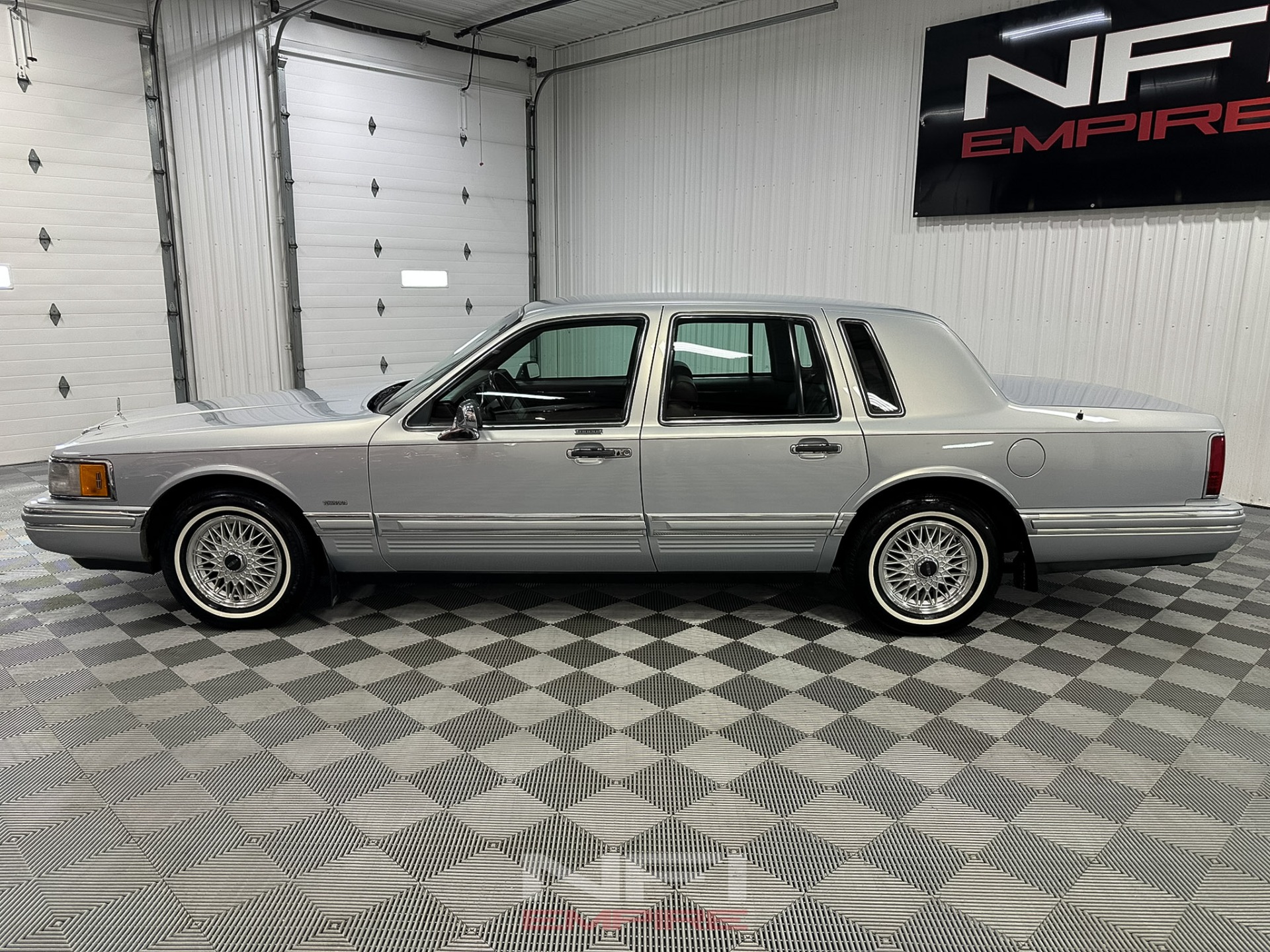 1994 Lincoln Town Car 2