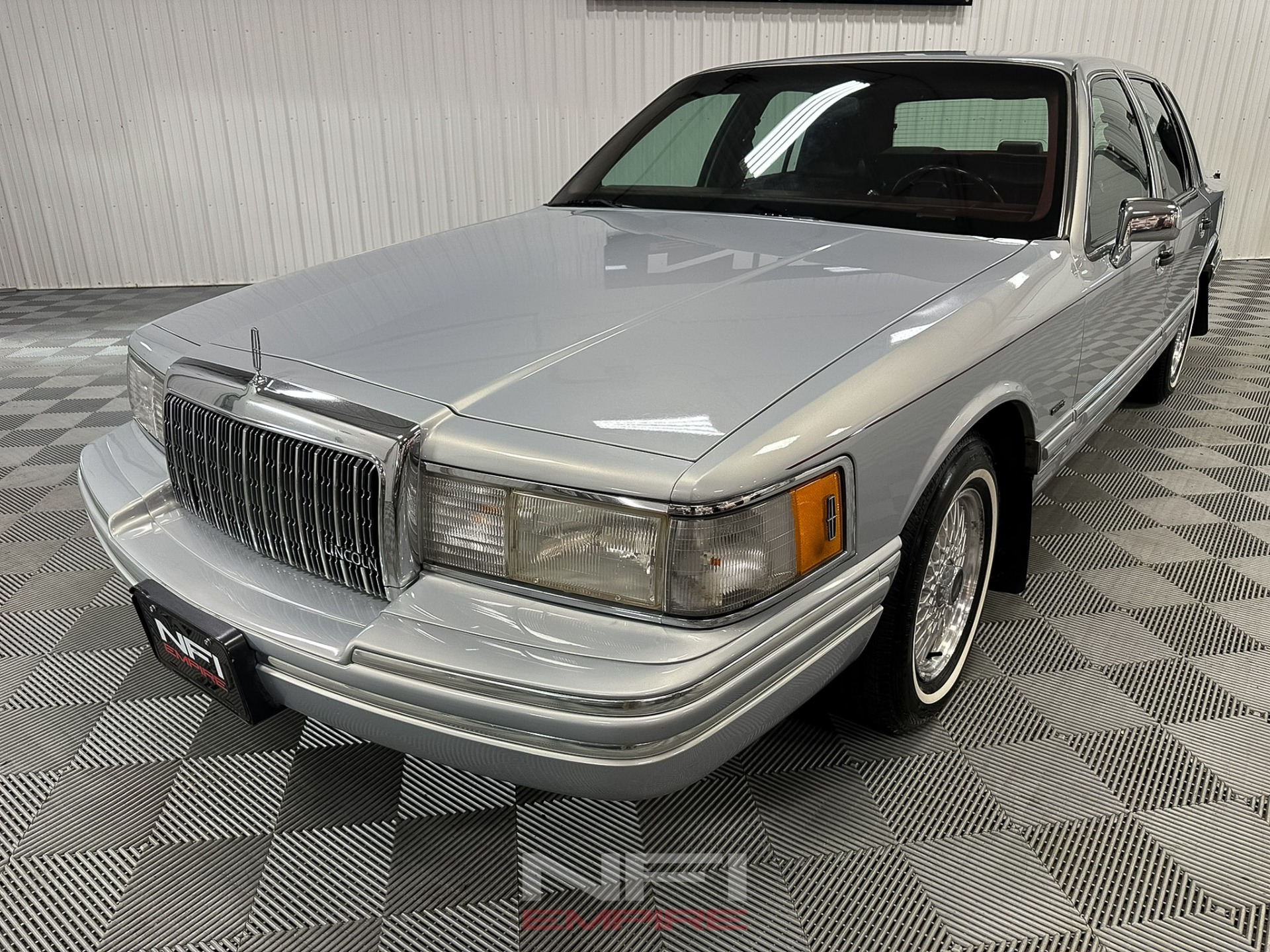 1994 Lincoln Town Car 3