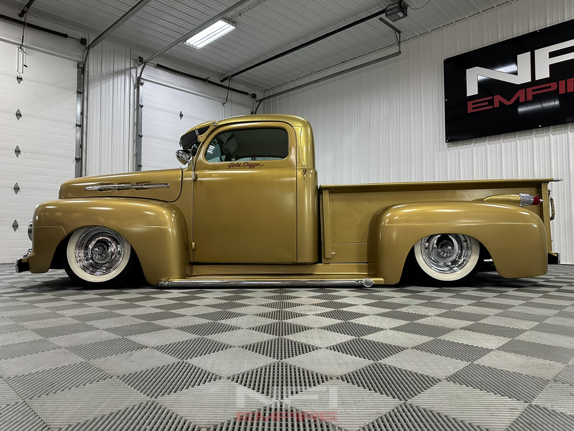 1951 Ford F-1 12