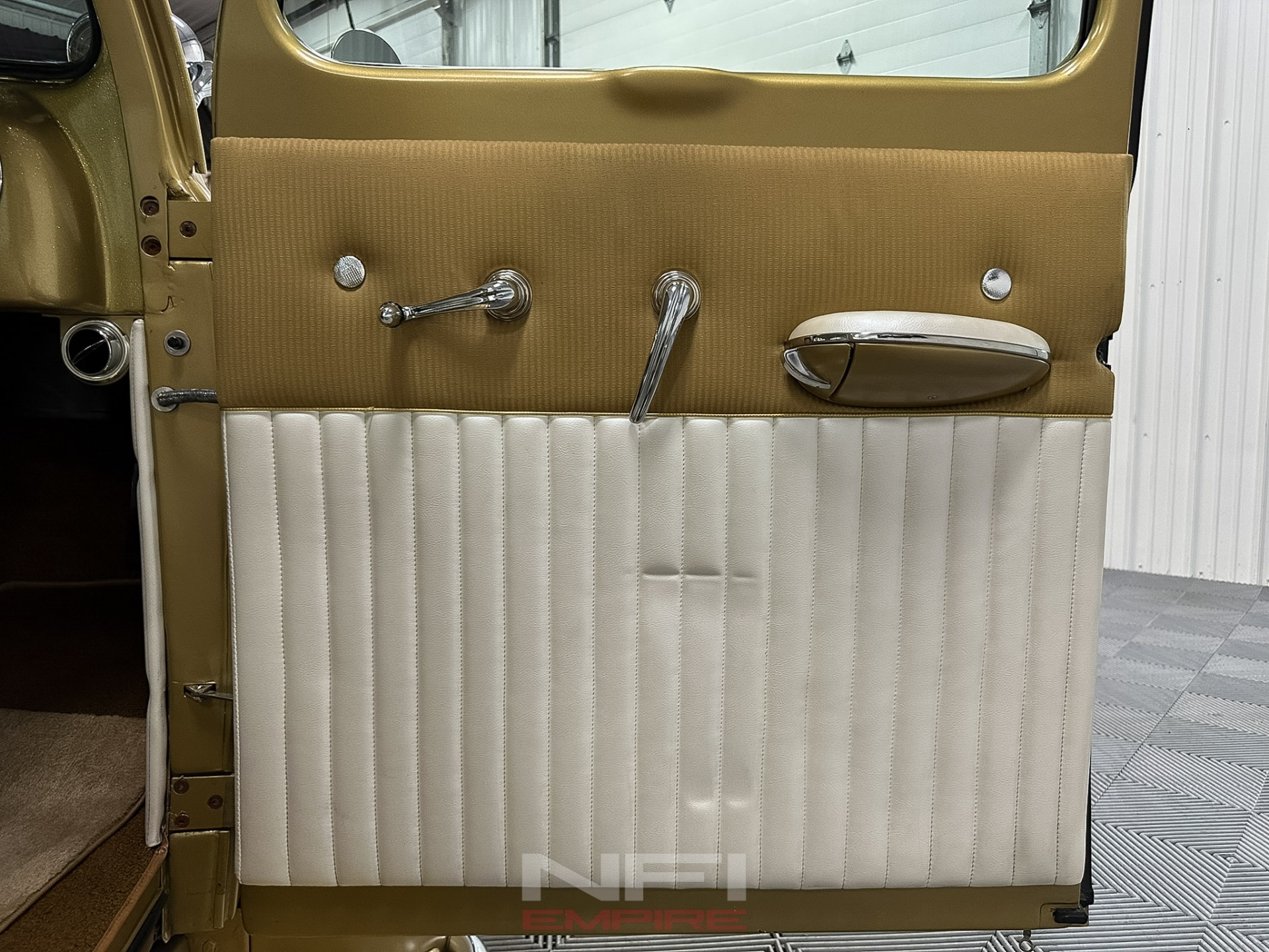 1951 Ford F-1 33