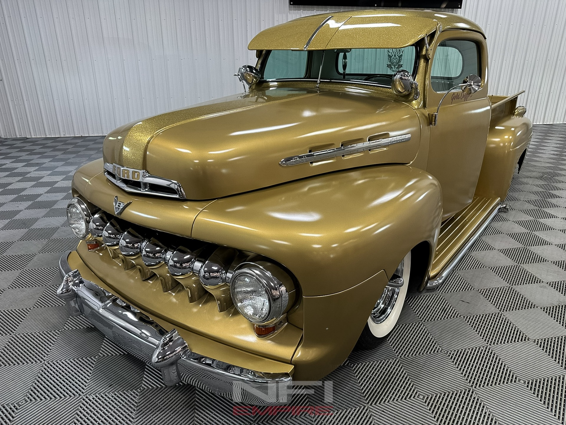 1951 Ford F-1 4