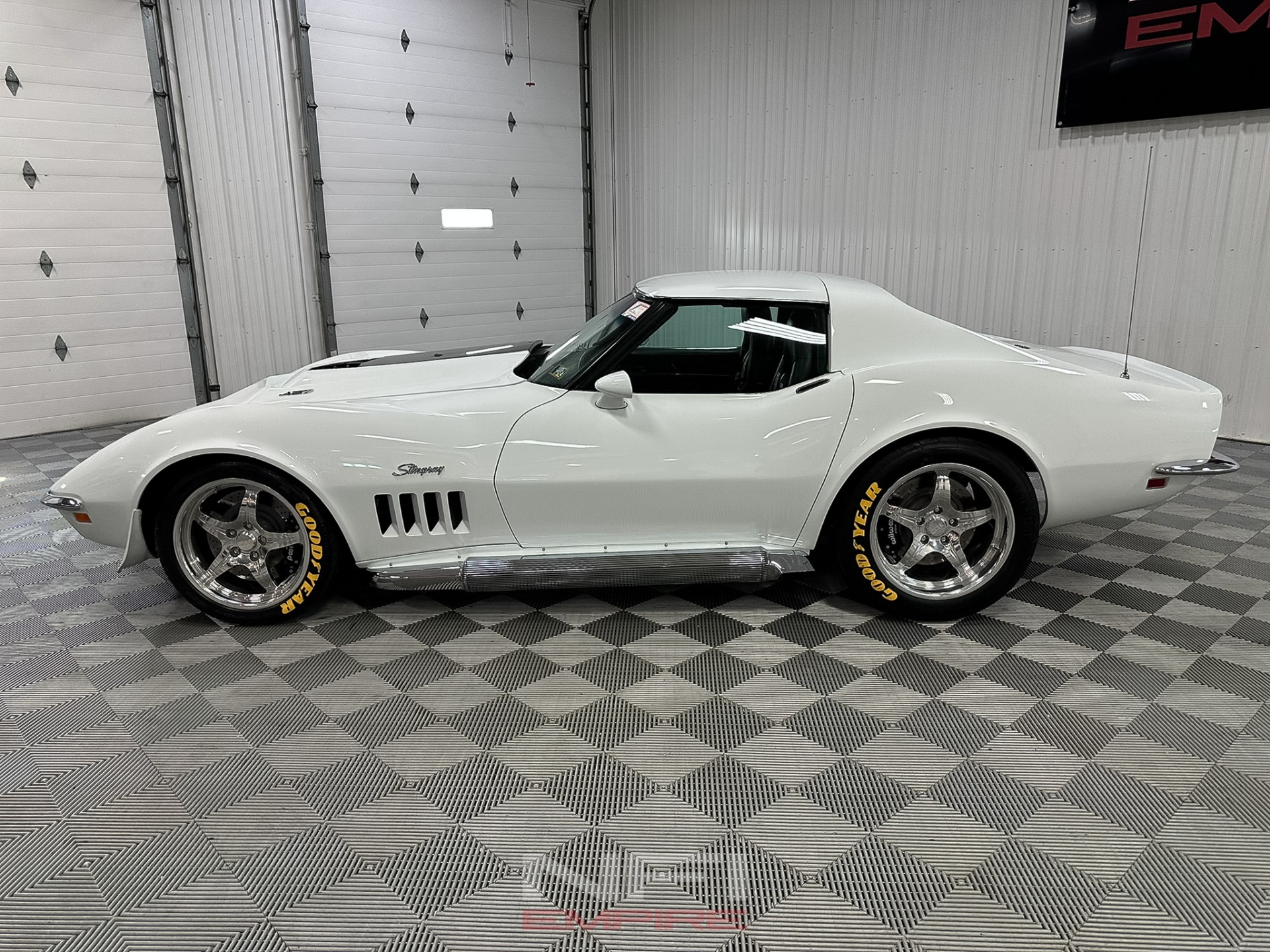 1969 Chevrolet Corvette 2