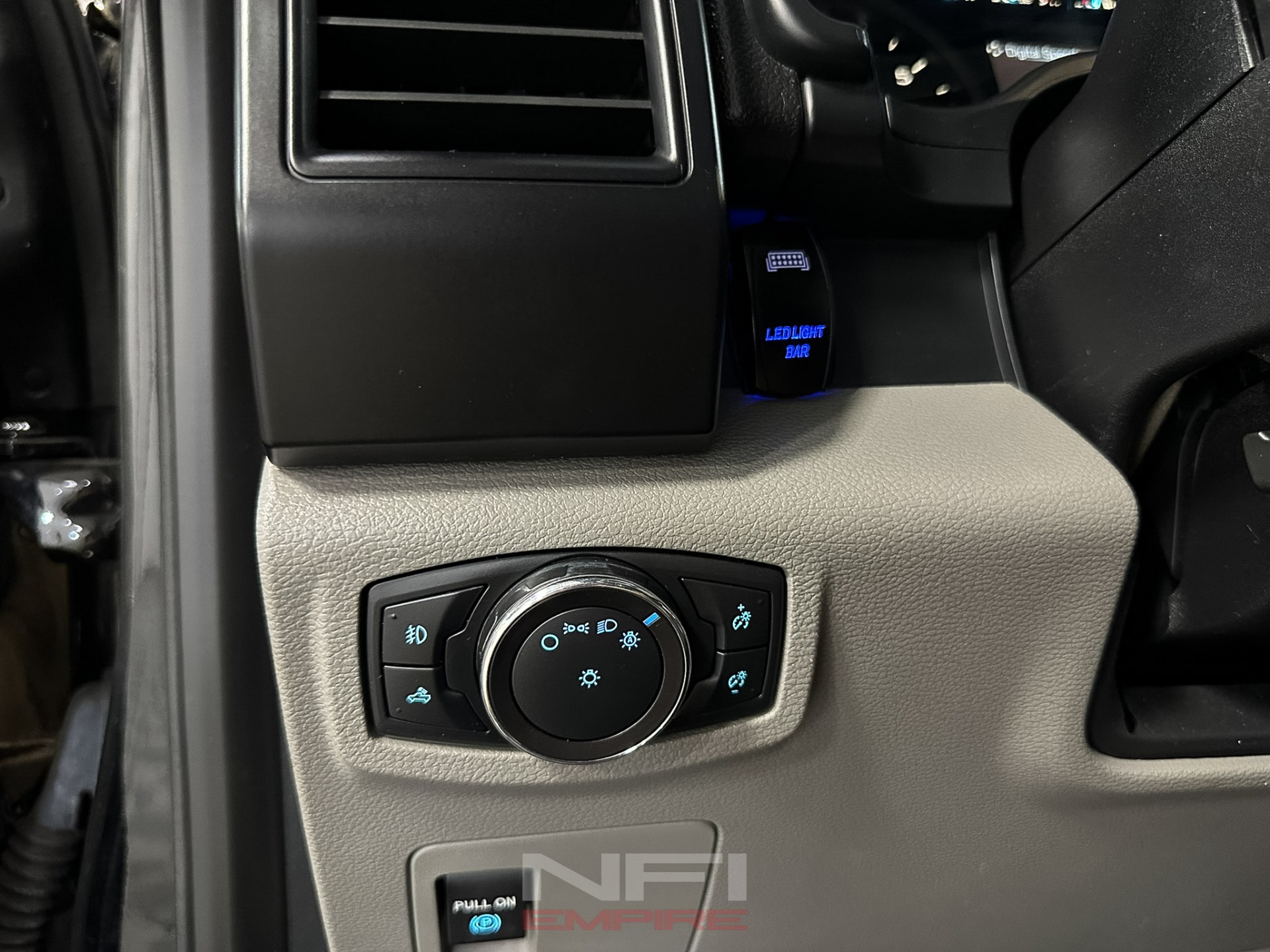 2018 Ford F150 Super Cab 30