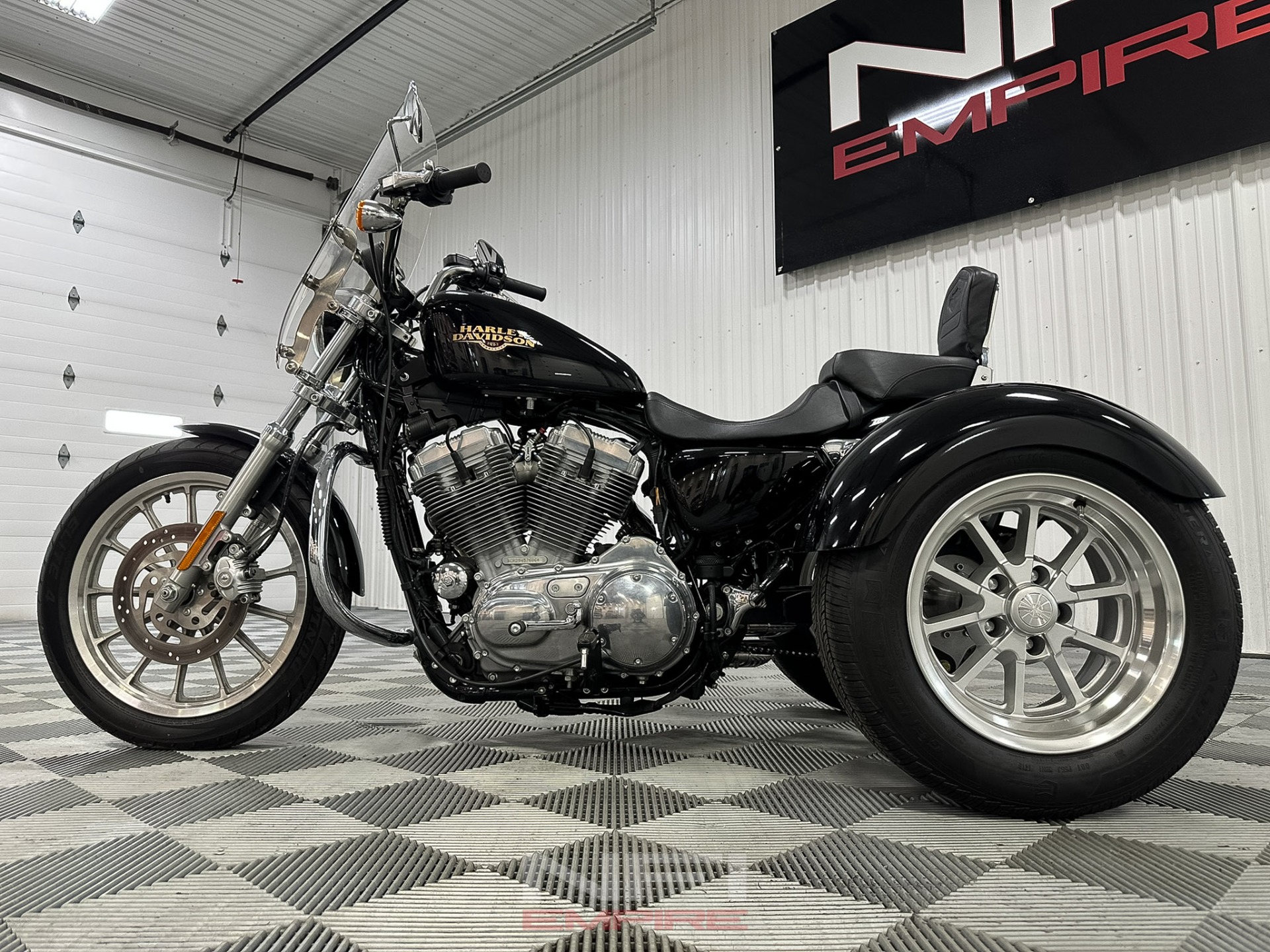 2009 Harley-Davidson XL883L Sportster 883 Low 11