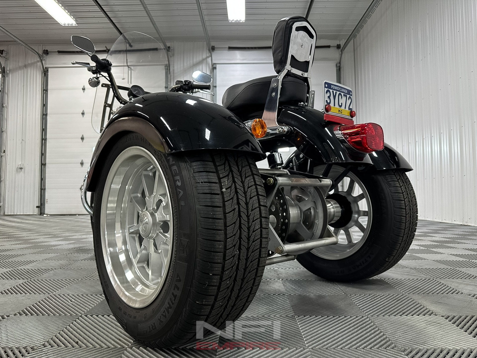 2009 Harley-Davidson XL883L Sportster 883 Low 19