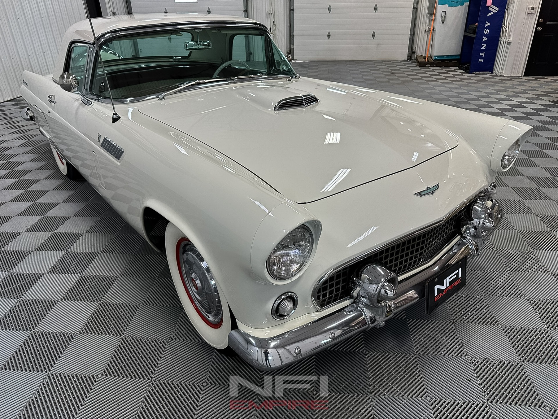 1956 Ford Thunderbird 14