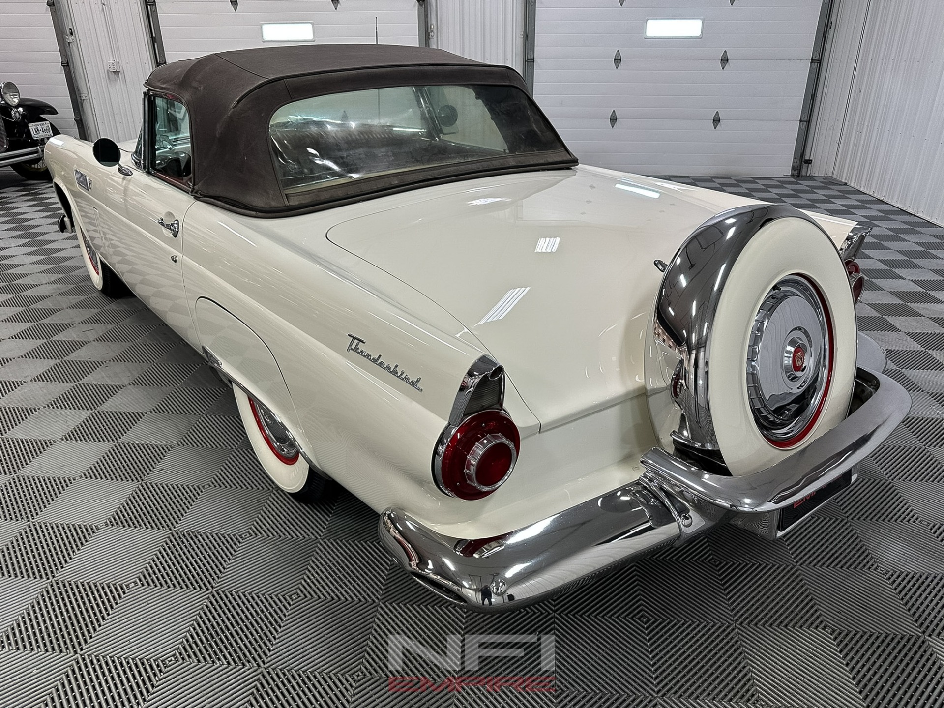 1956 Ford Thunderbird 28