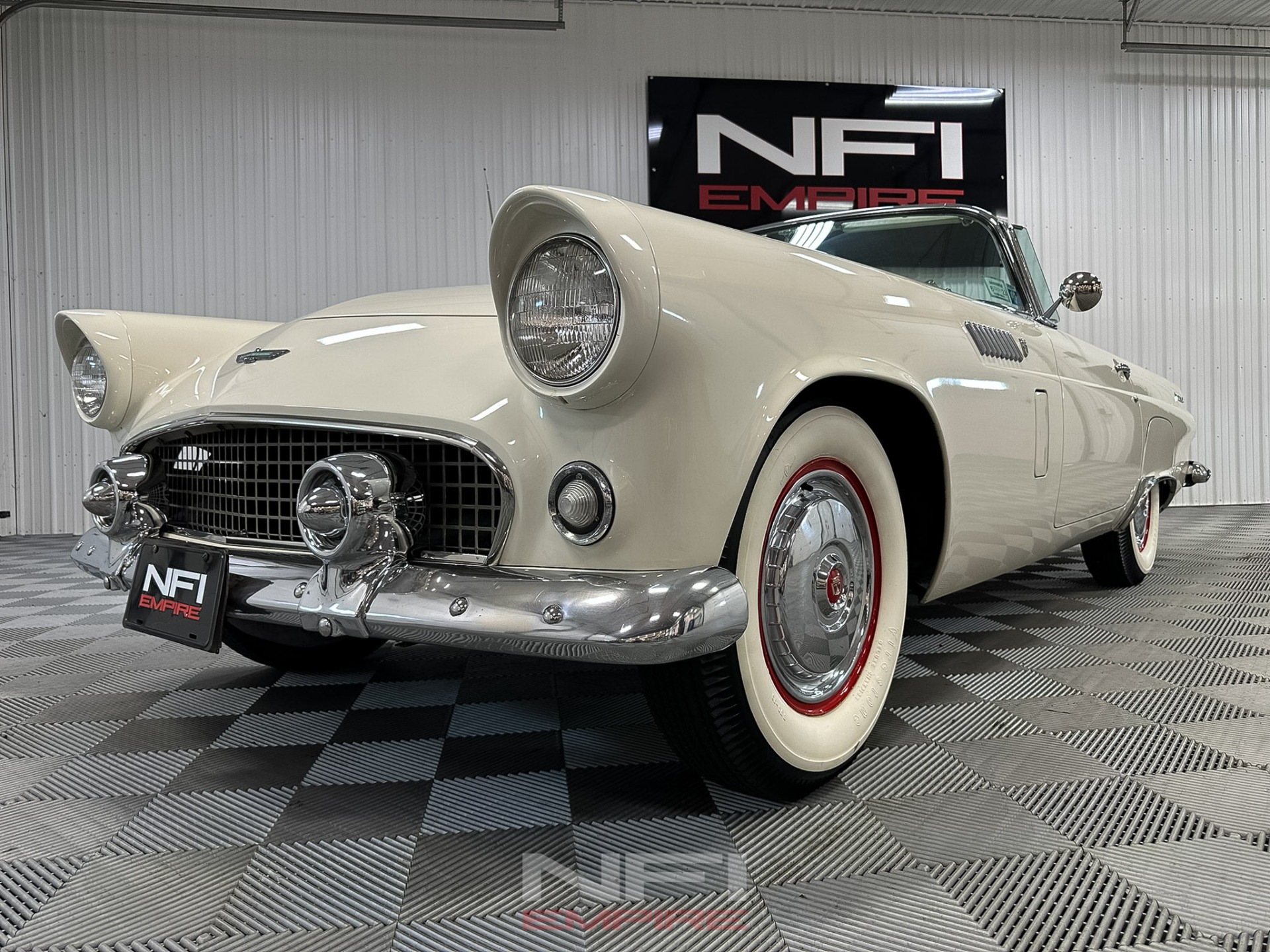 1956 Ford Thunderbird 31