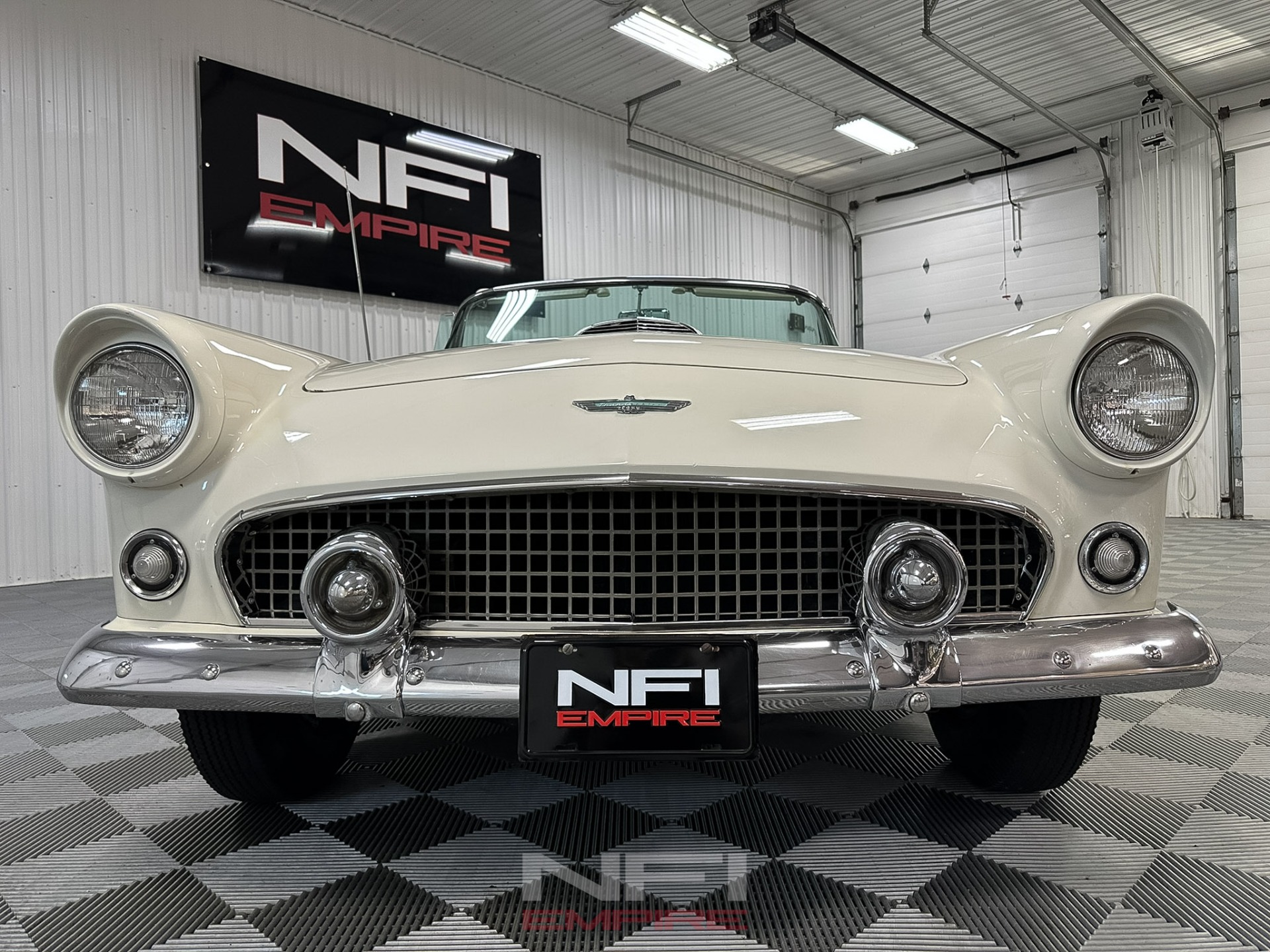 1956 Ford Thunderbird 32