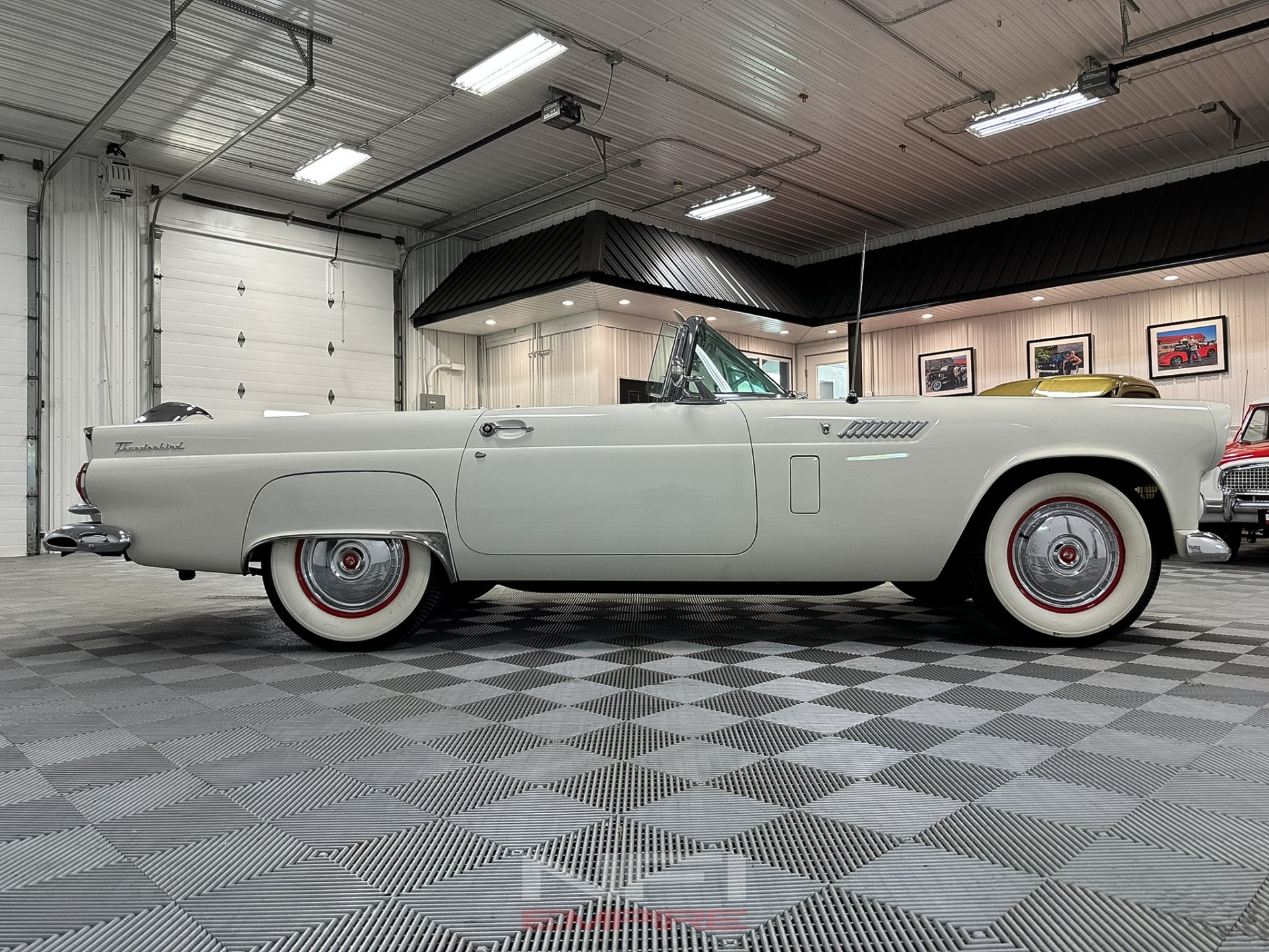 1956 Ford Thunderbird 35