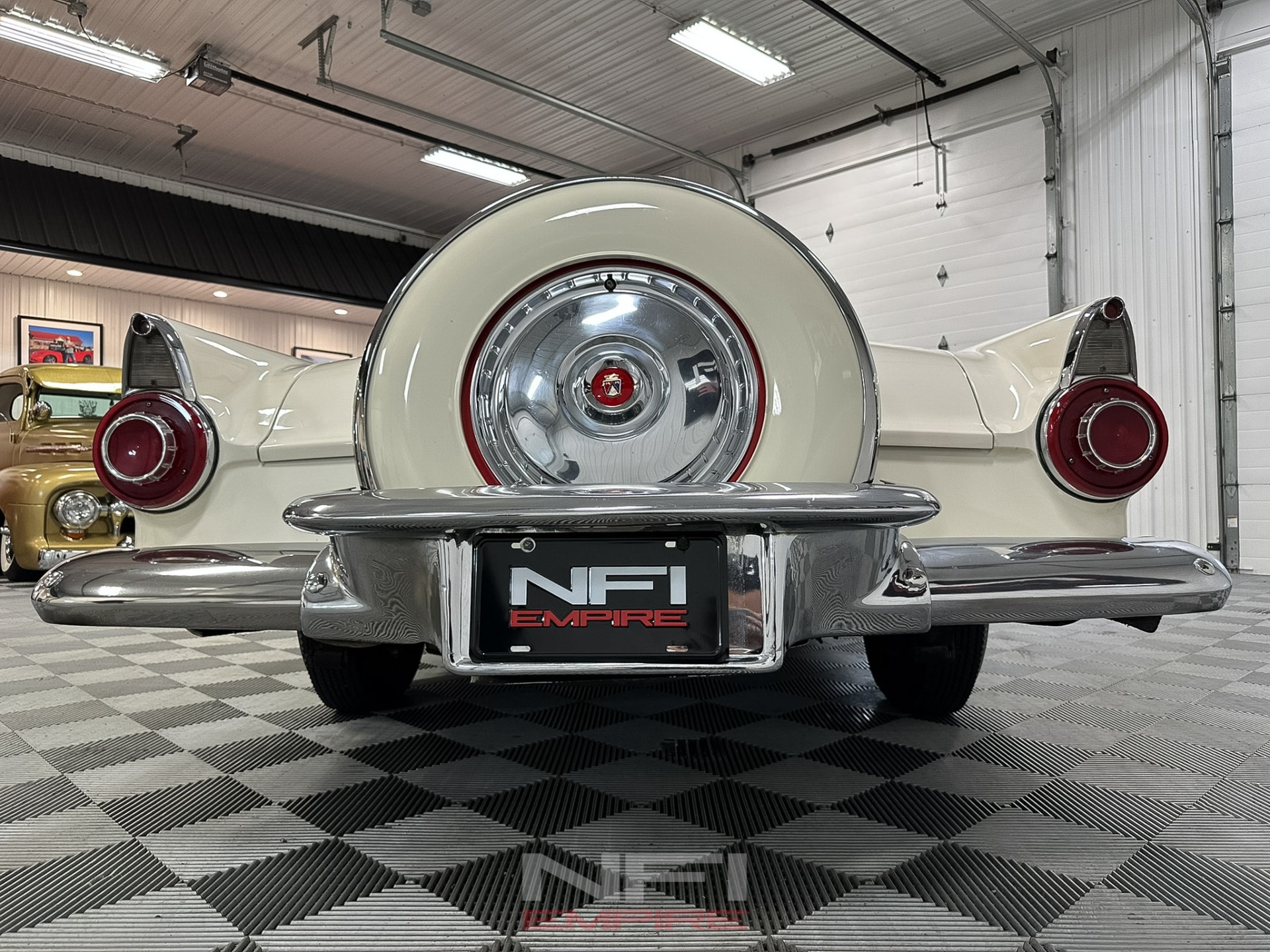 1956 Ford Thunderbird 38