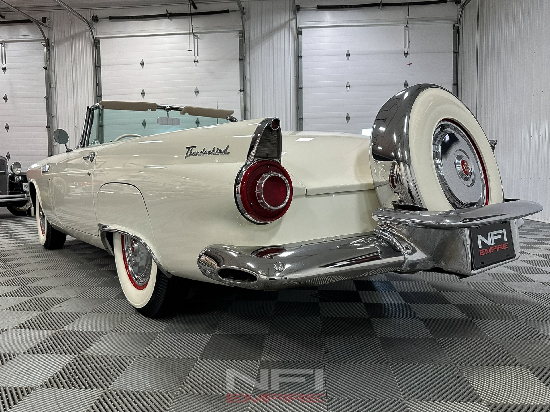 1956 Ford Thunderbird 39