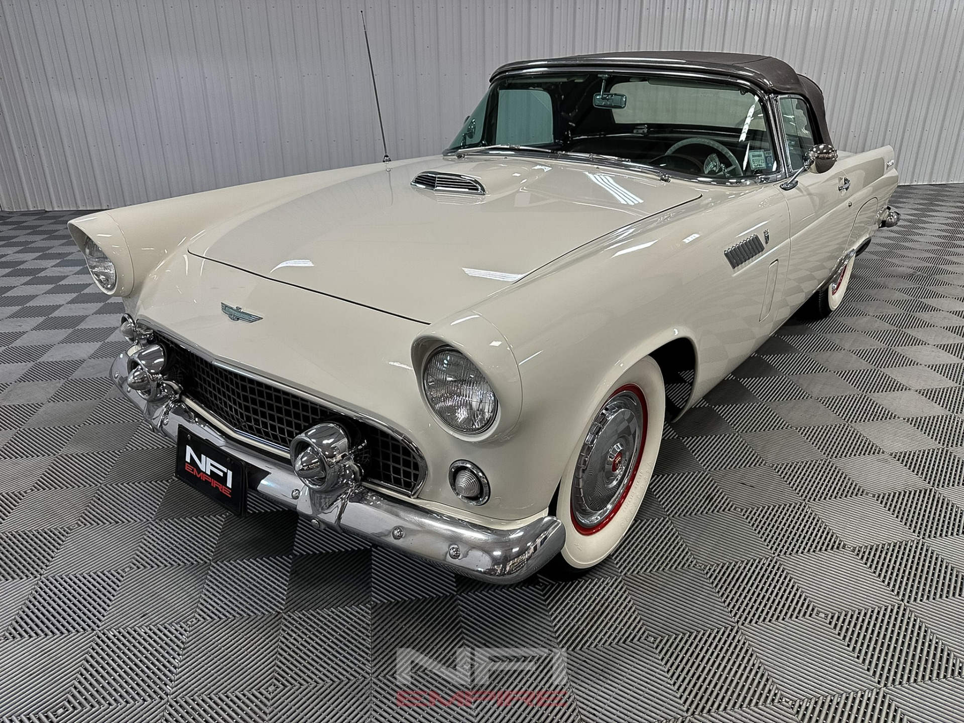 1956 Ford Thunderbird 9