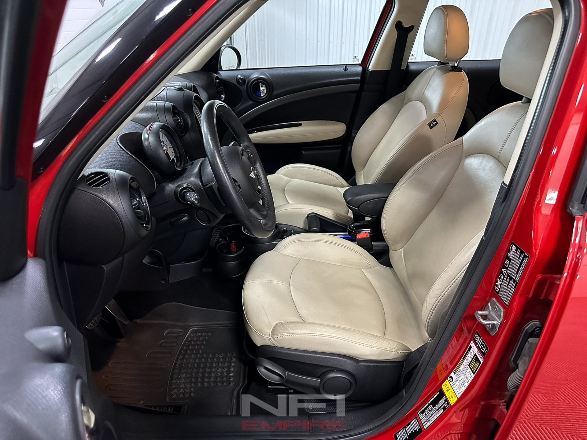 2014 MINI Countryman 33
