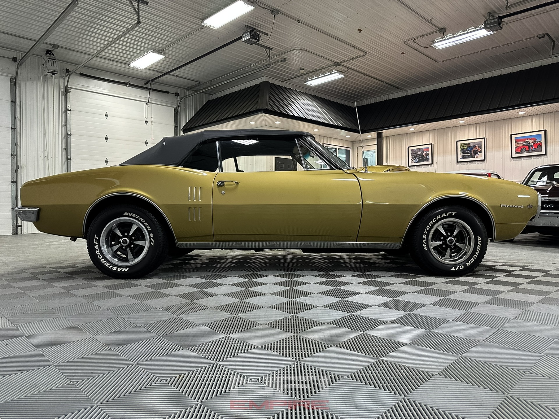1967 Pontiac Firebird 26