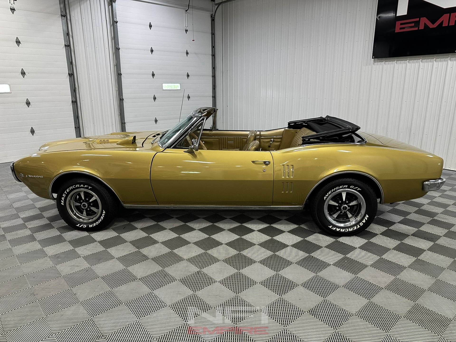 1967 Pontiac Firebird 3