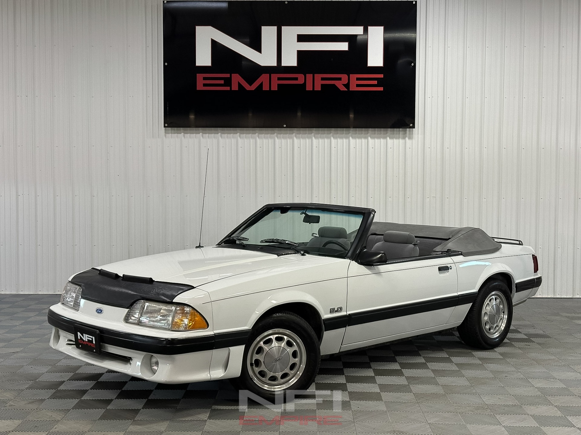 1987 Ford Mustang 1