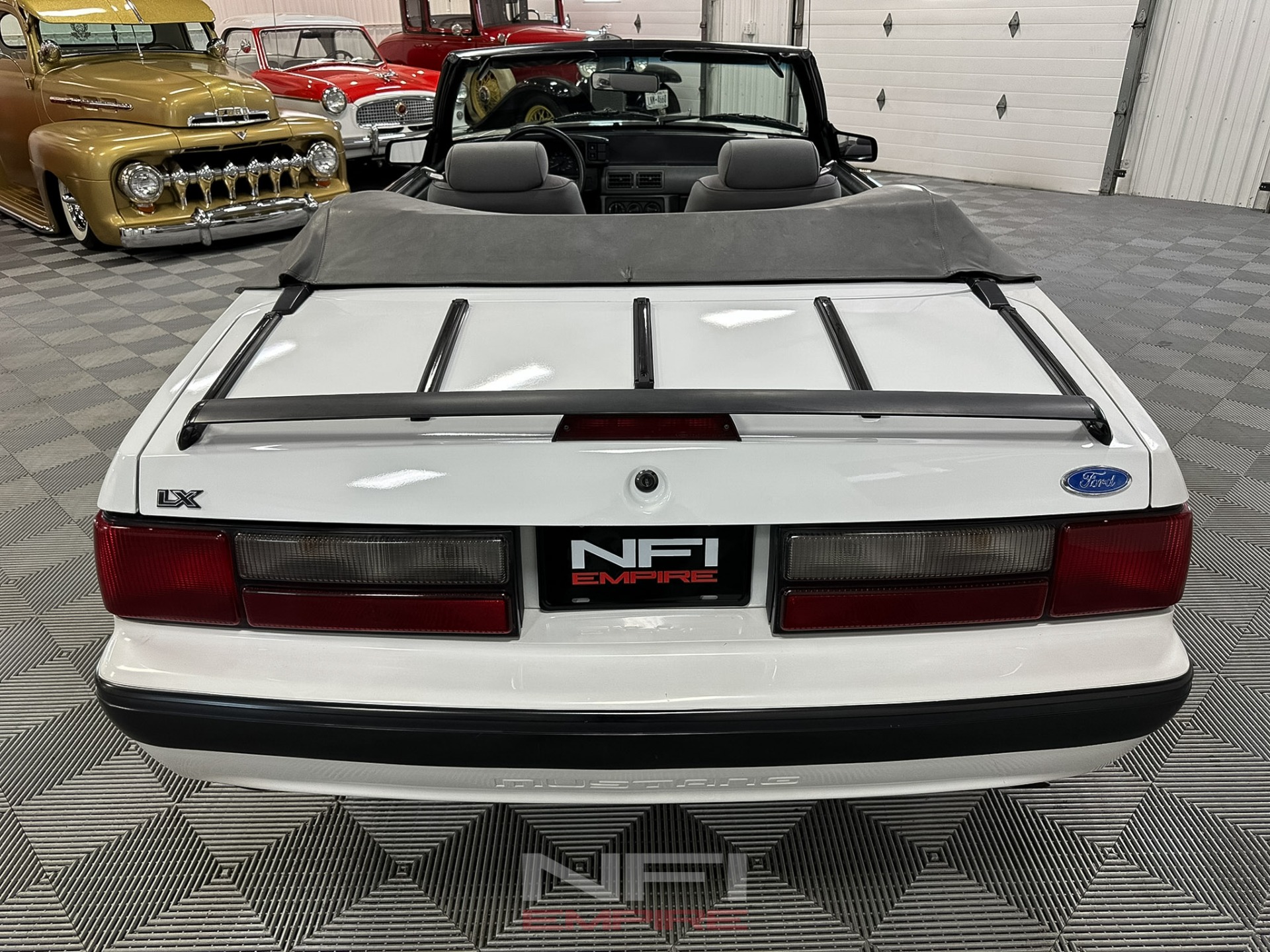 1987 Ford Mustang 16