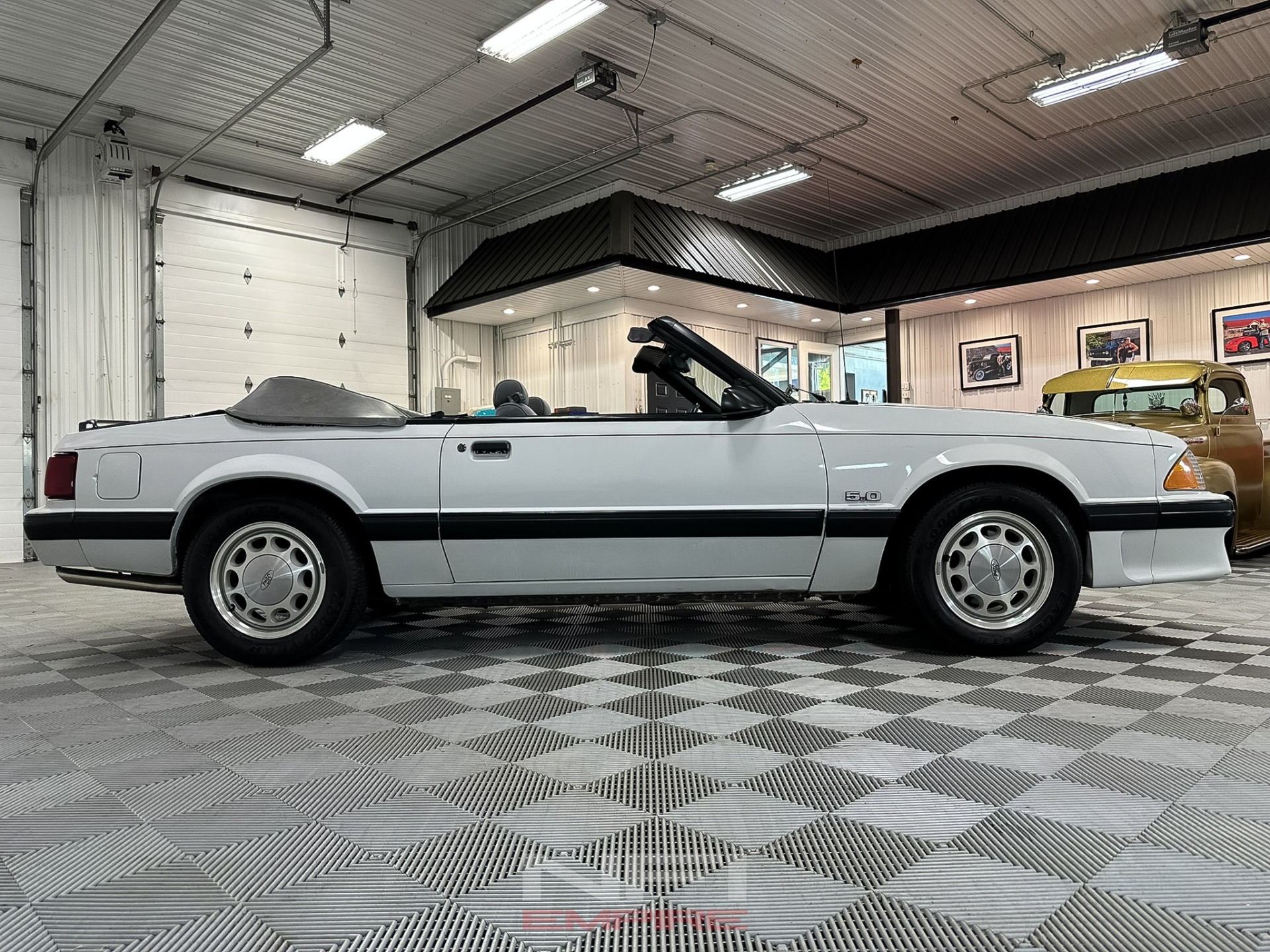 1987 Ford Mustang 26