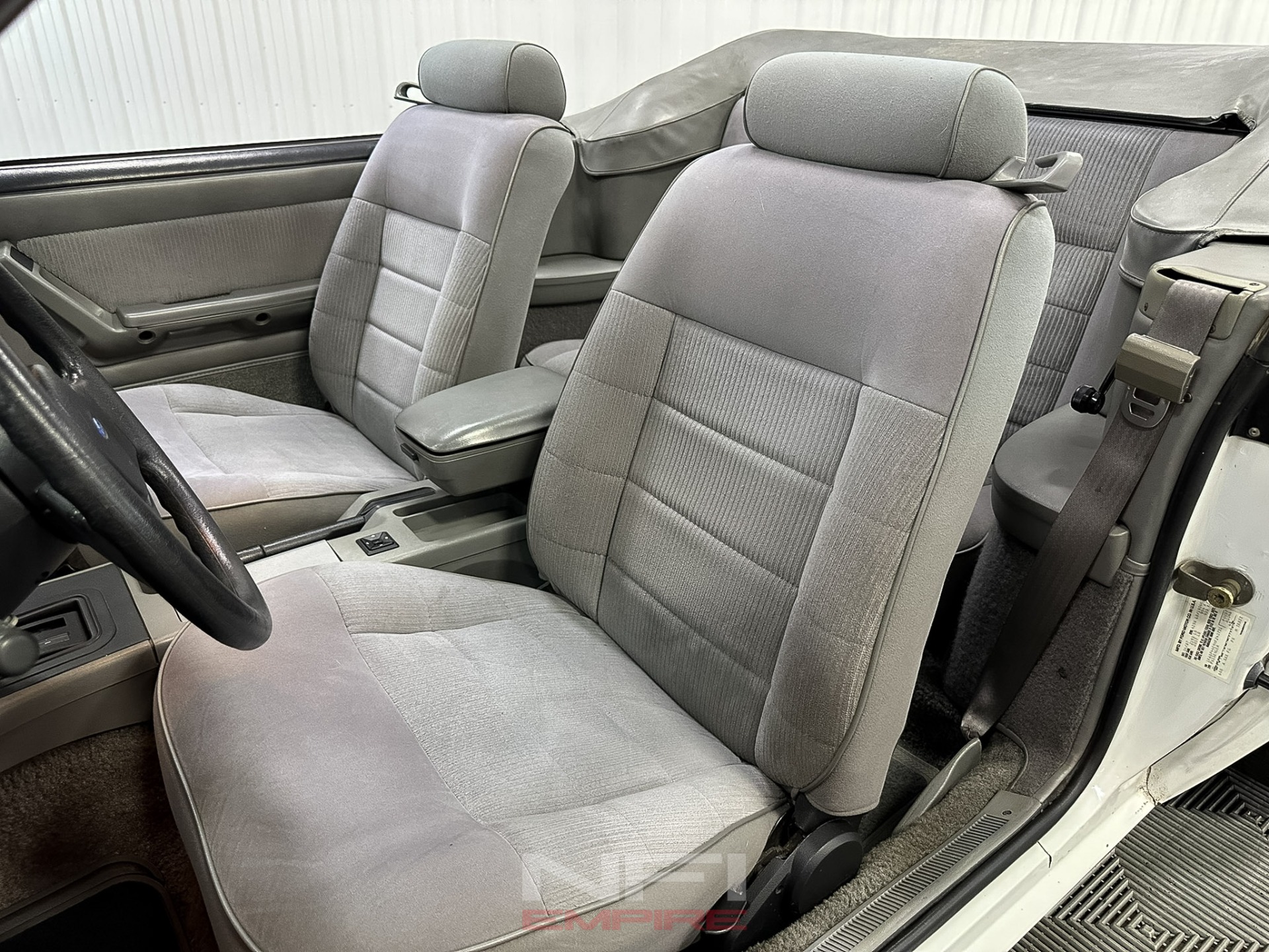 1987 Ford Mustang 34
