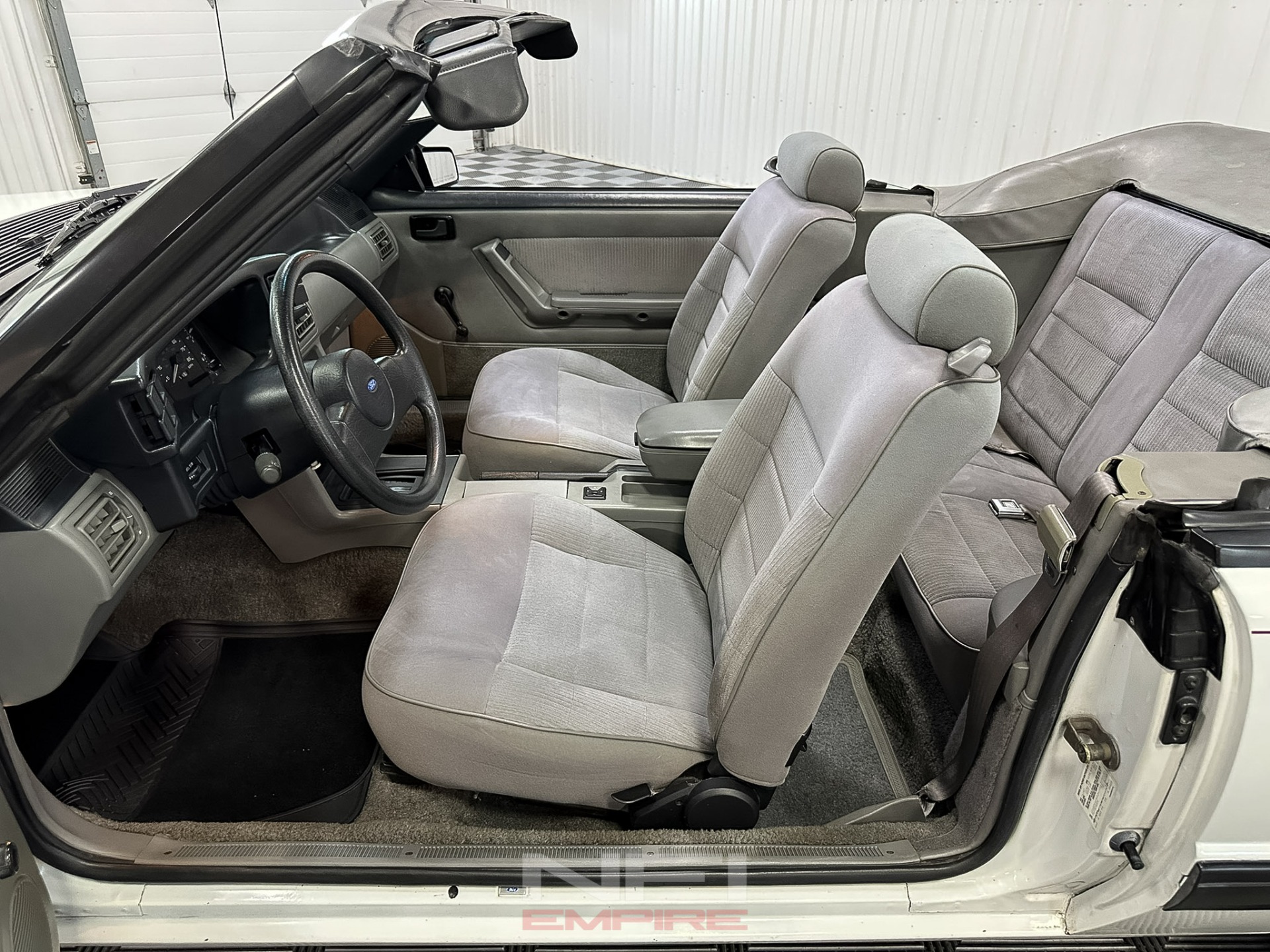 1987 Ford Mustang 35