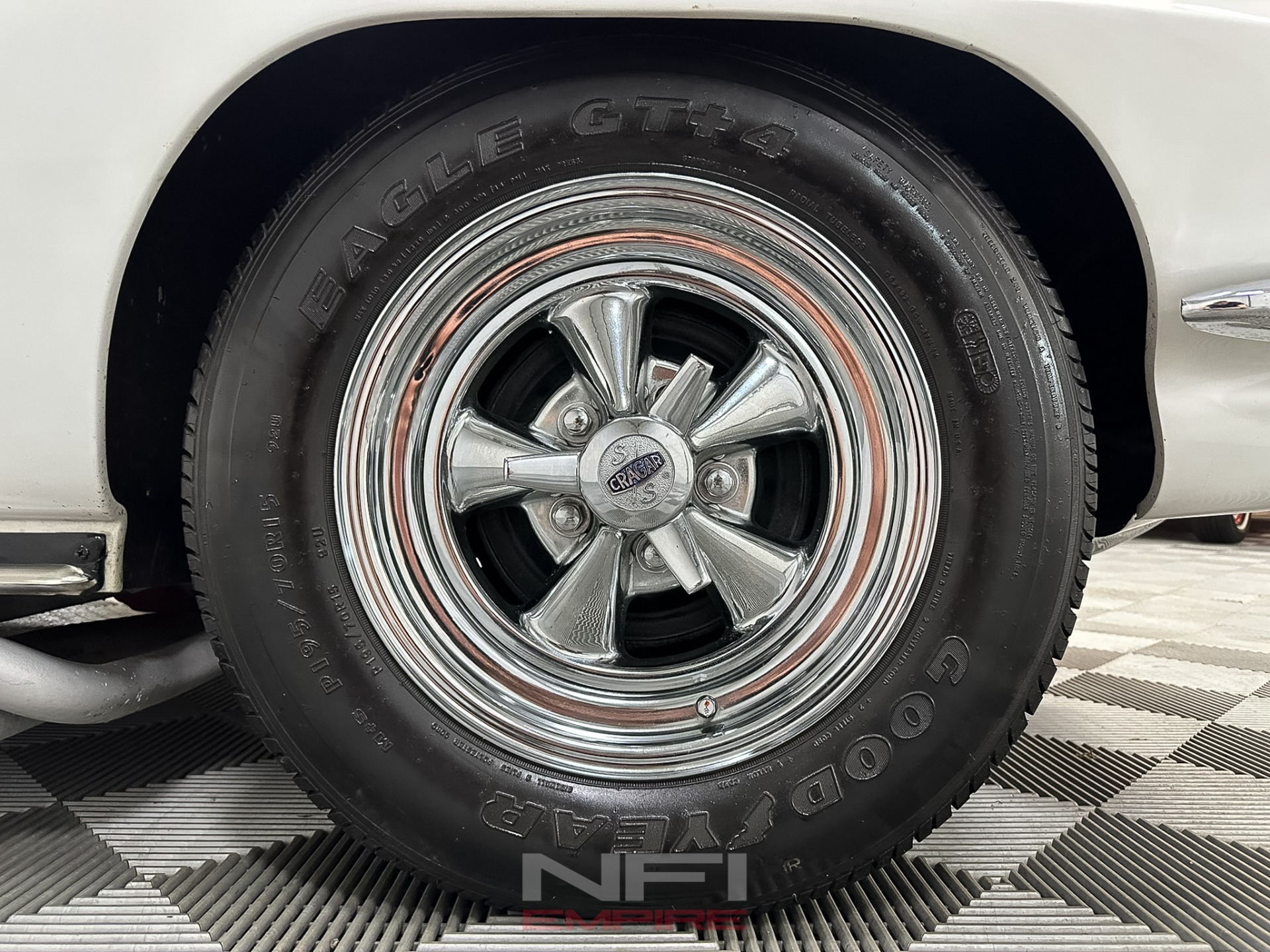 1963 Chevrolet Corvette 25