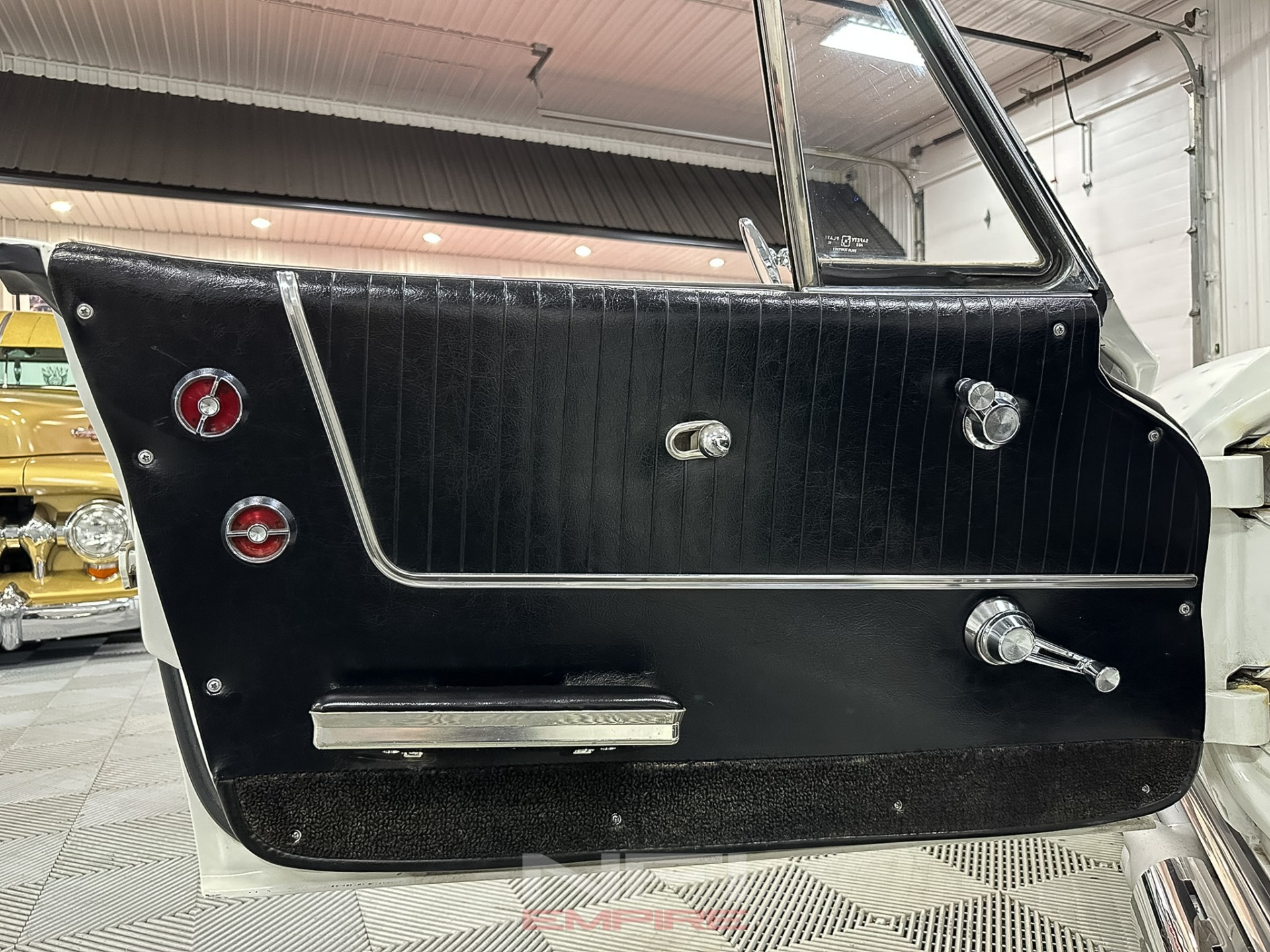 1963 Chevrolet Corvette 39