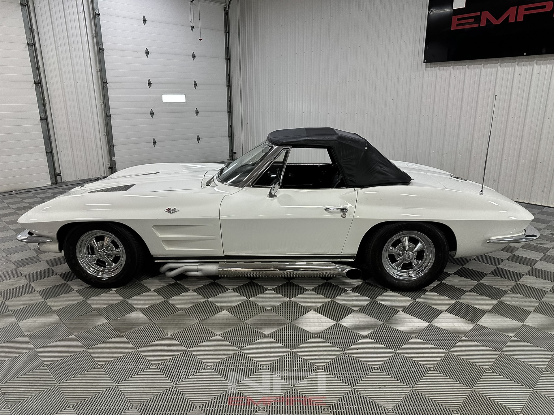 1963 Chevrolet Corvette 4