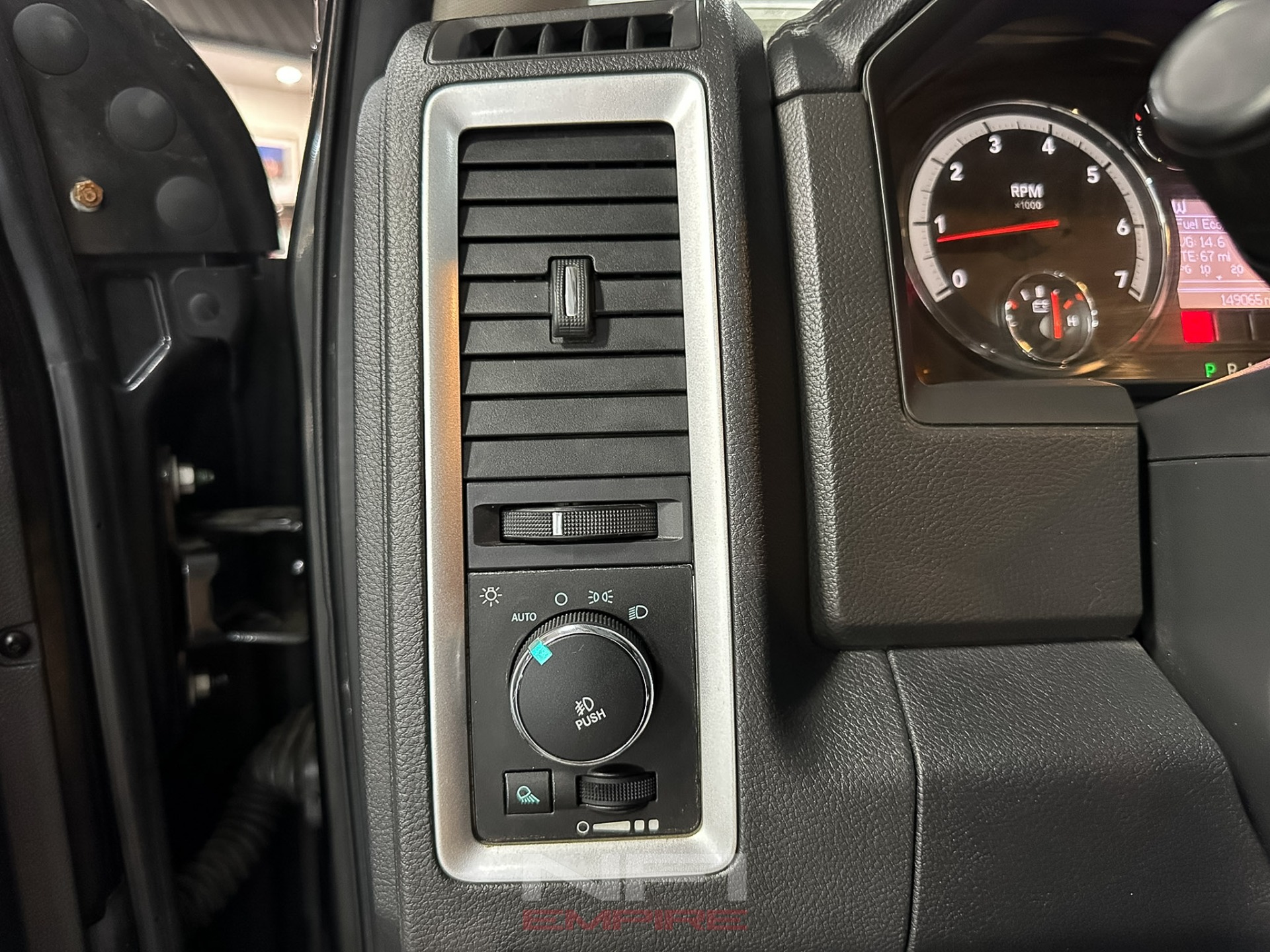 2011 Ram 1500 Crew Cab 31