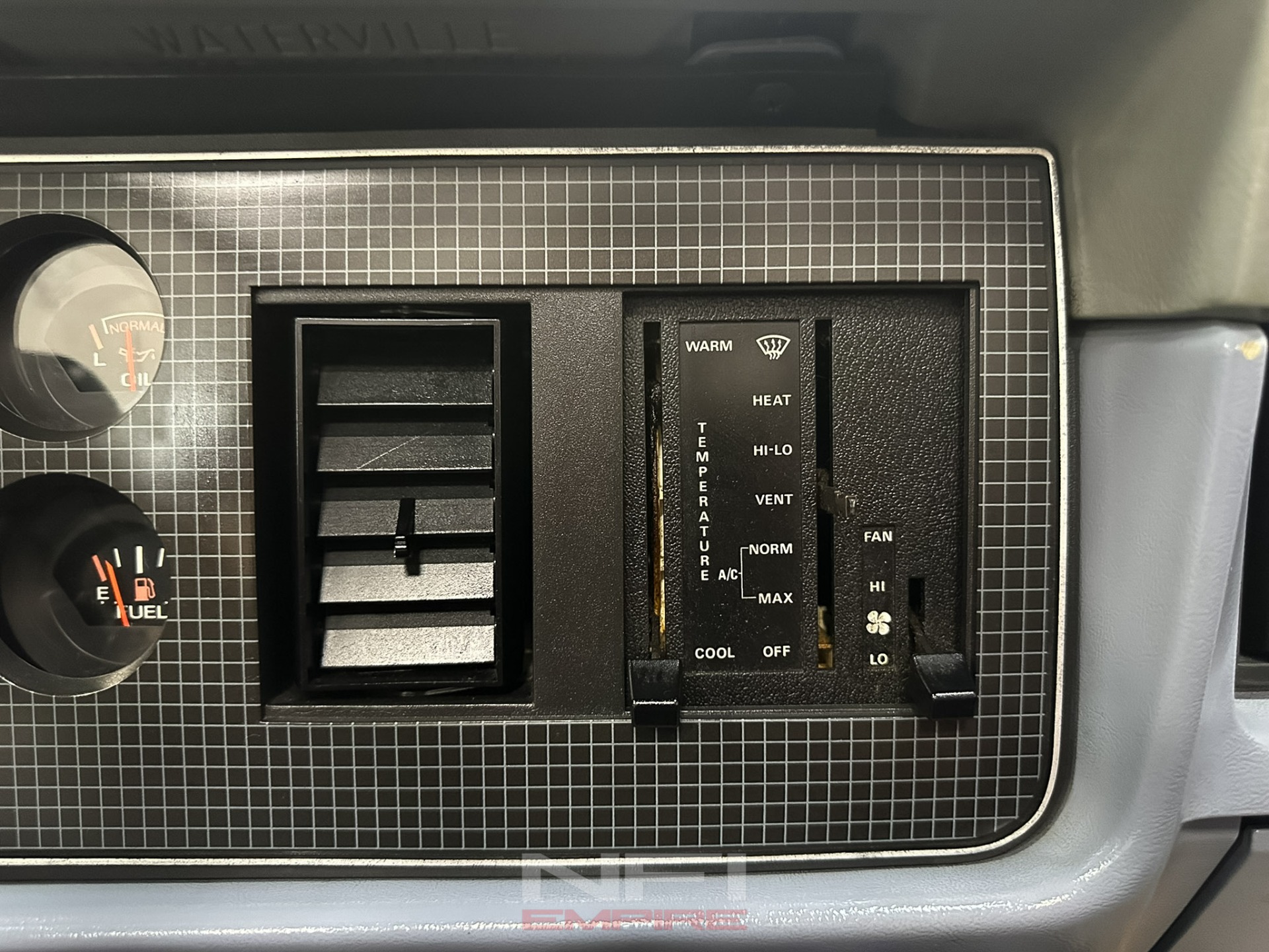 1984 Ford Mustang 38