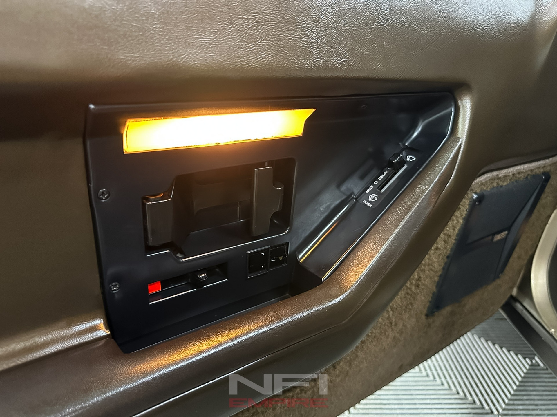 1984 Chevrolet Corvette 32