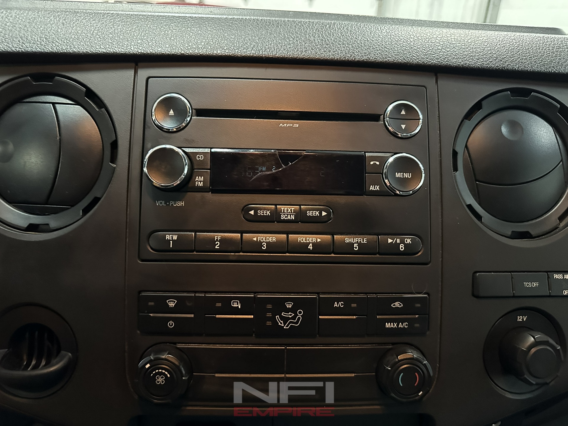 2014 Ford F350 Super Duty Super Cab & Chassis 26