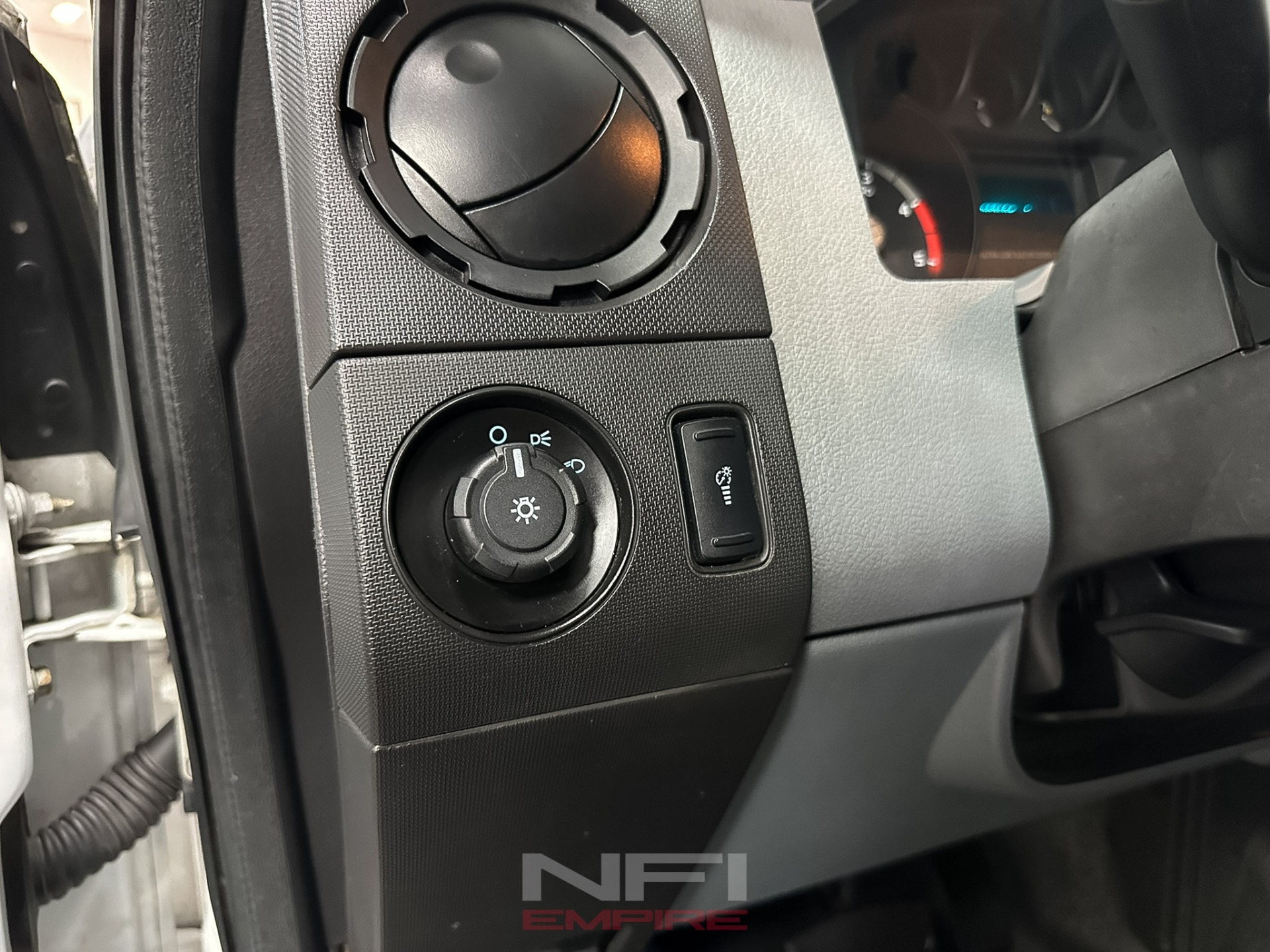 2014 Ford F350 Super Duty Super Cab & Chassis 28