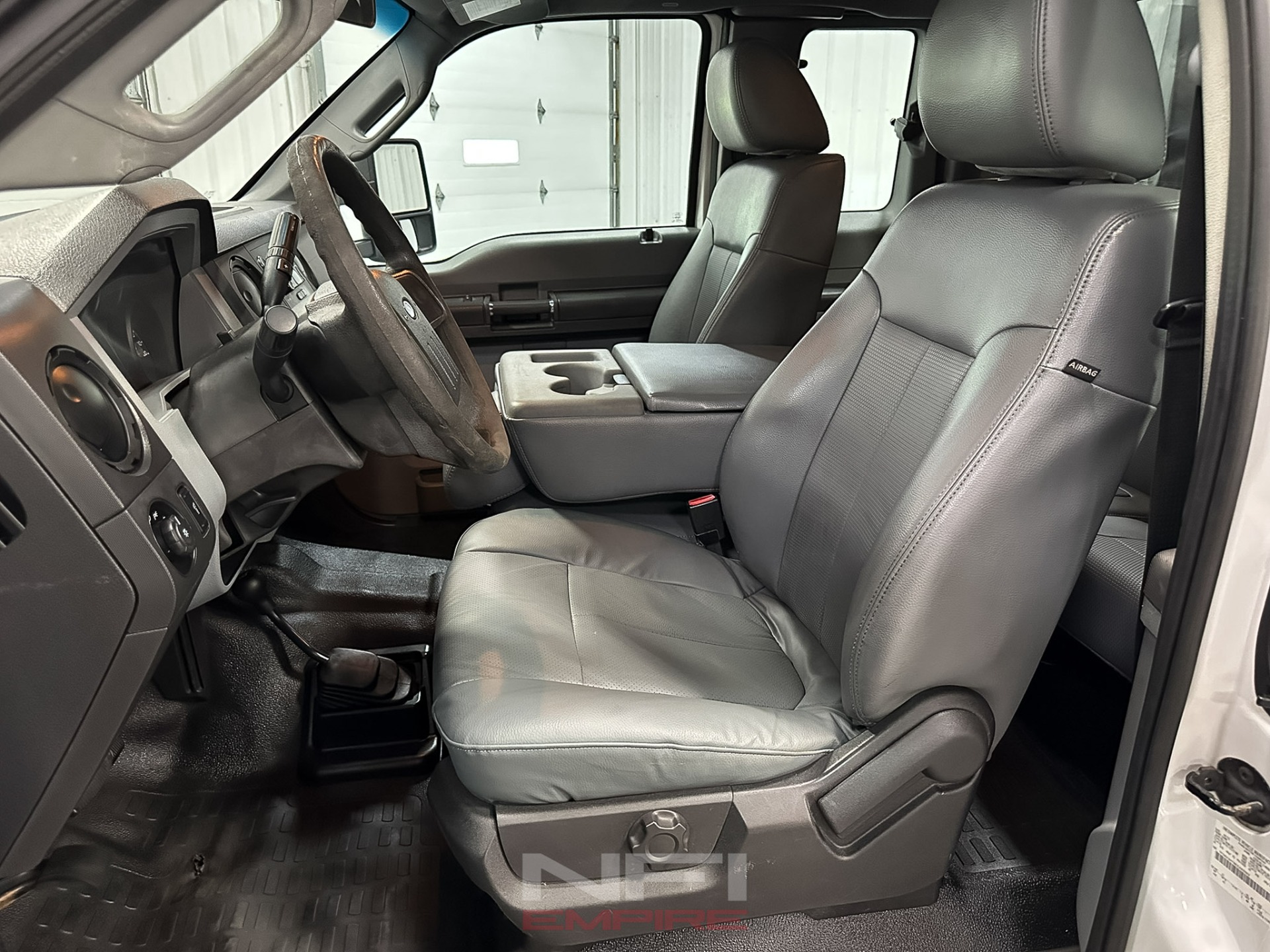 2014 Ford F350 Super Duty Super Cab & Chassis 30
