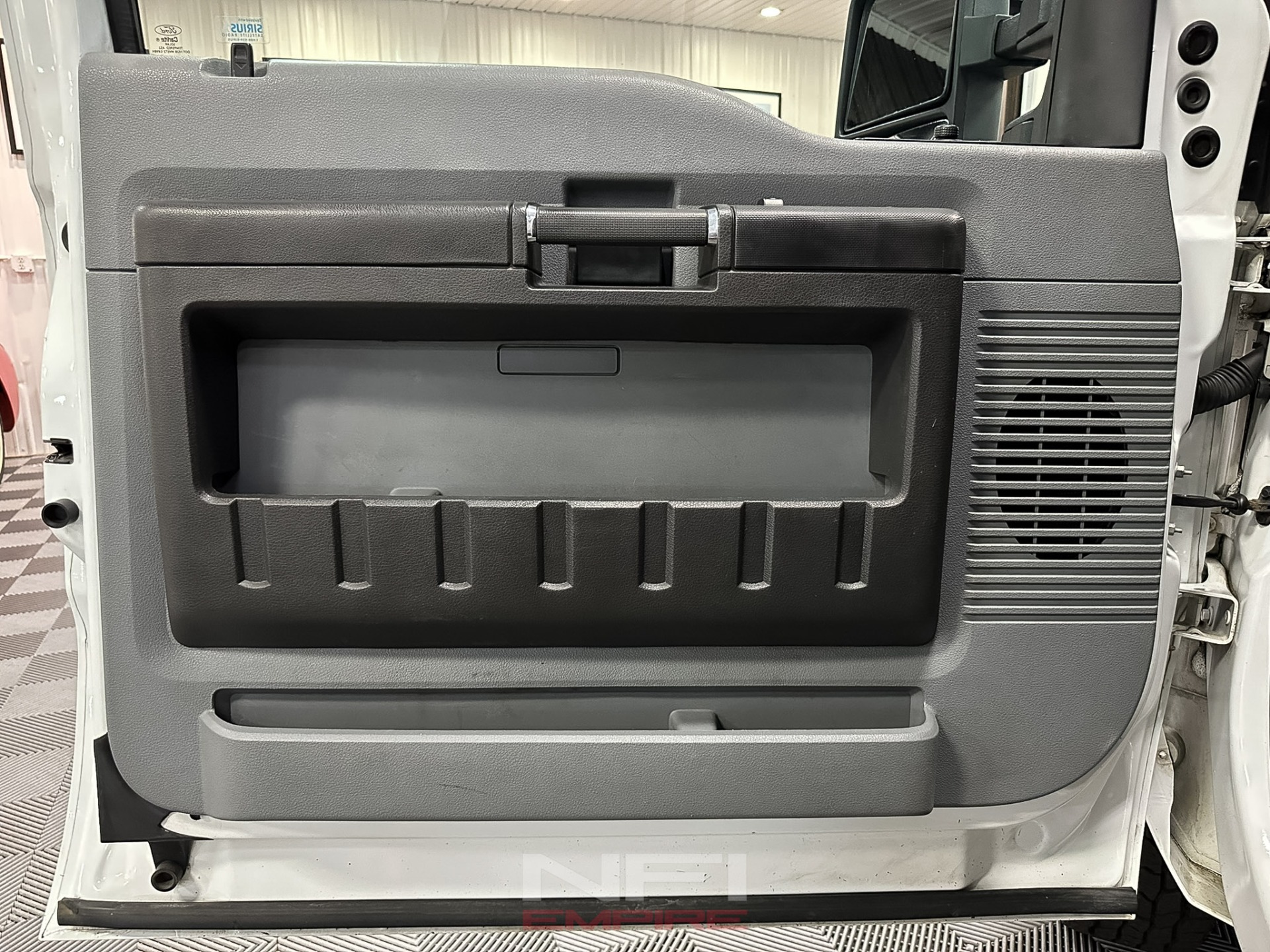 2014 Ford F350 Super Duty Super Cab & Chassis 31