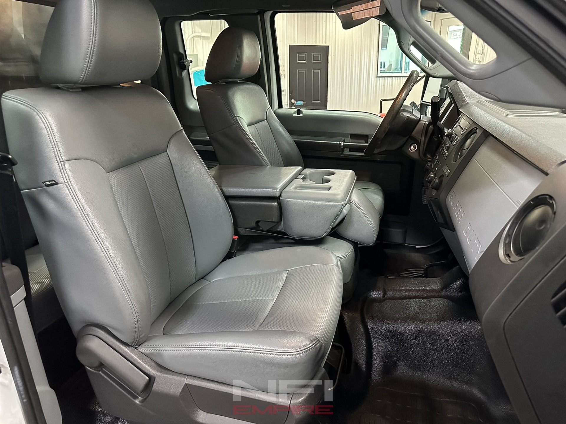 2014 Ford F350 Super Duty Super Cab & Chassis 34