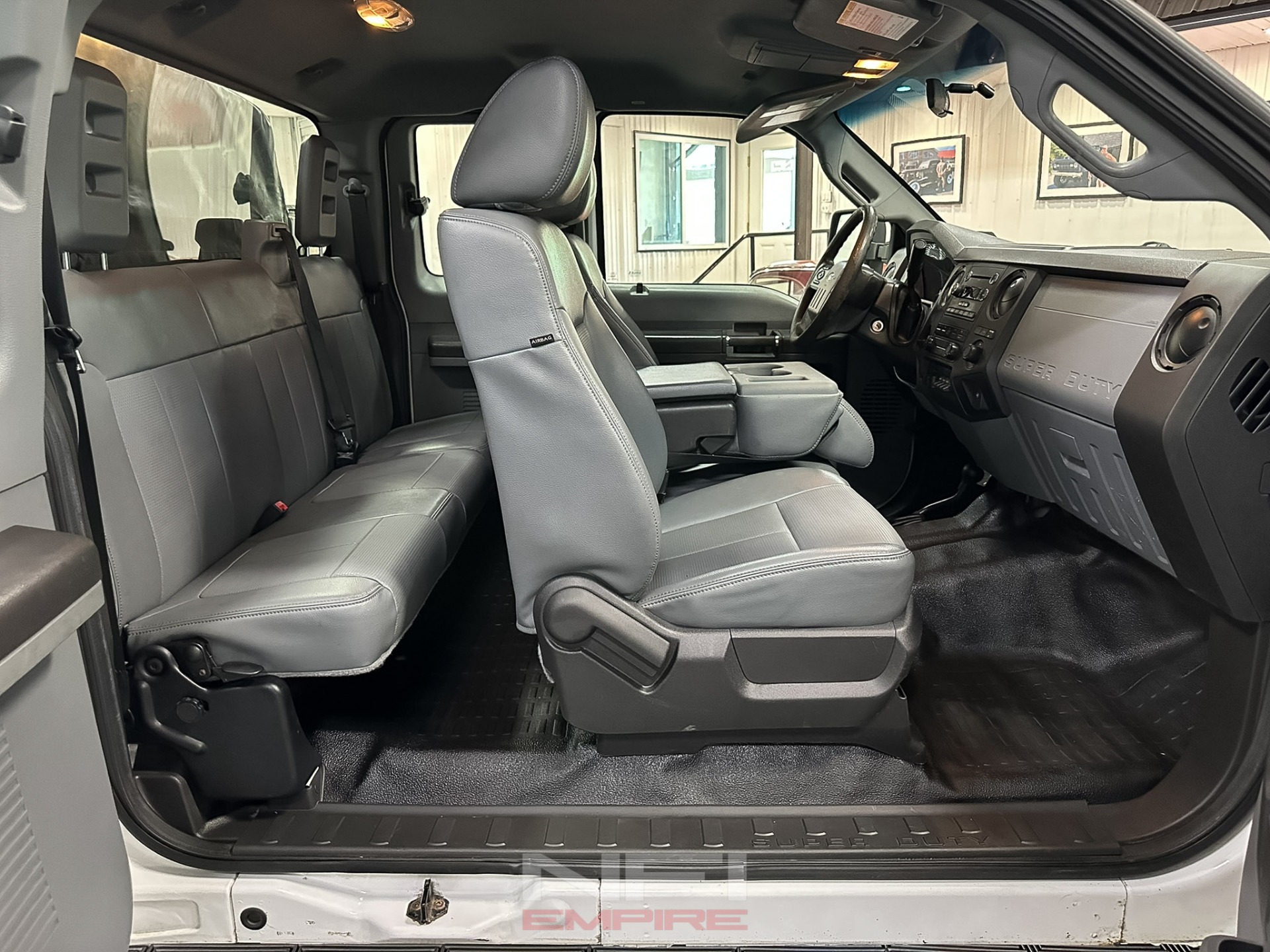 2014 Ford F350 Super Duty Super Cab & Chassis 36