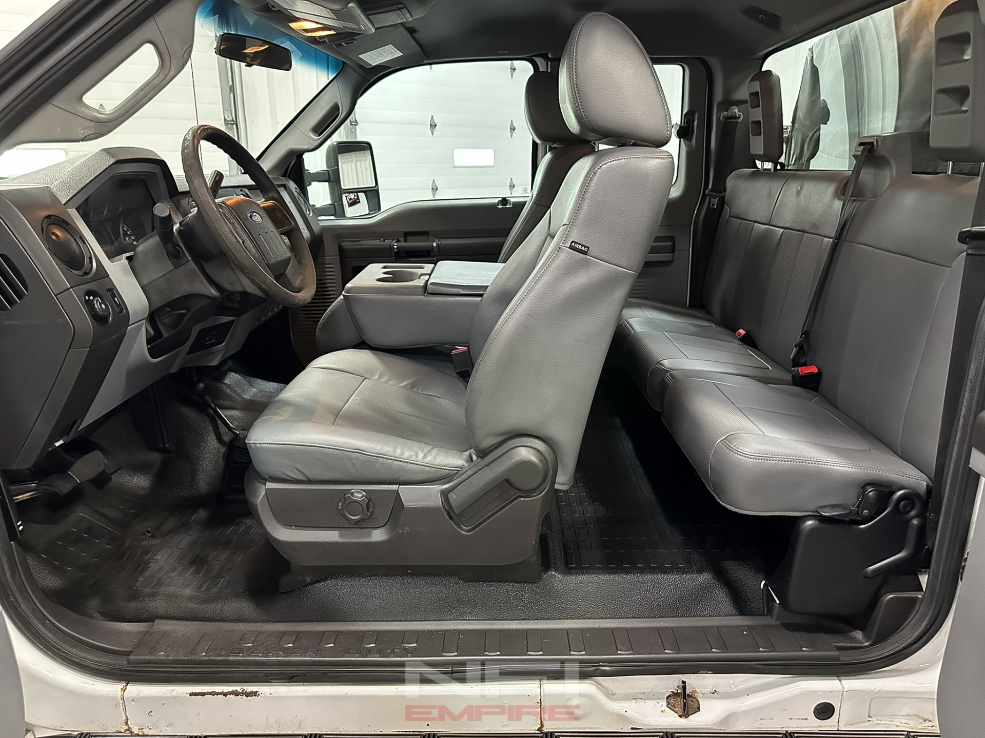 2014 Ford F350 Super Duty Super Cab & Chassis 38