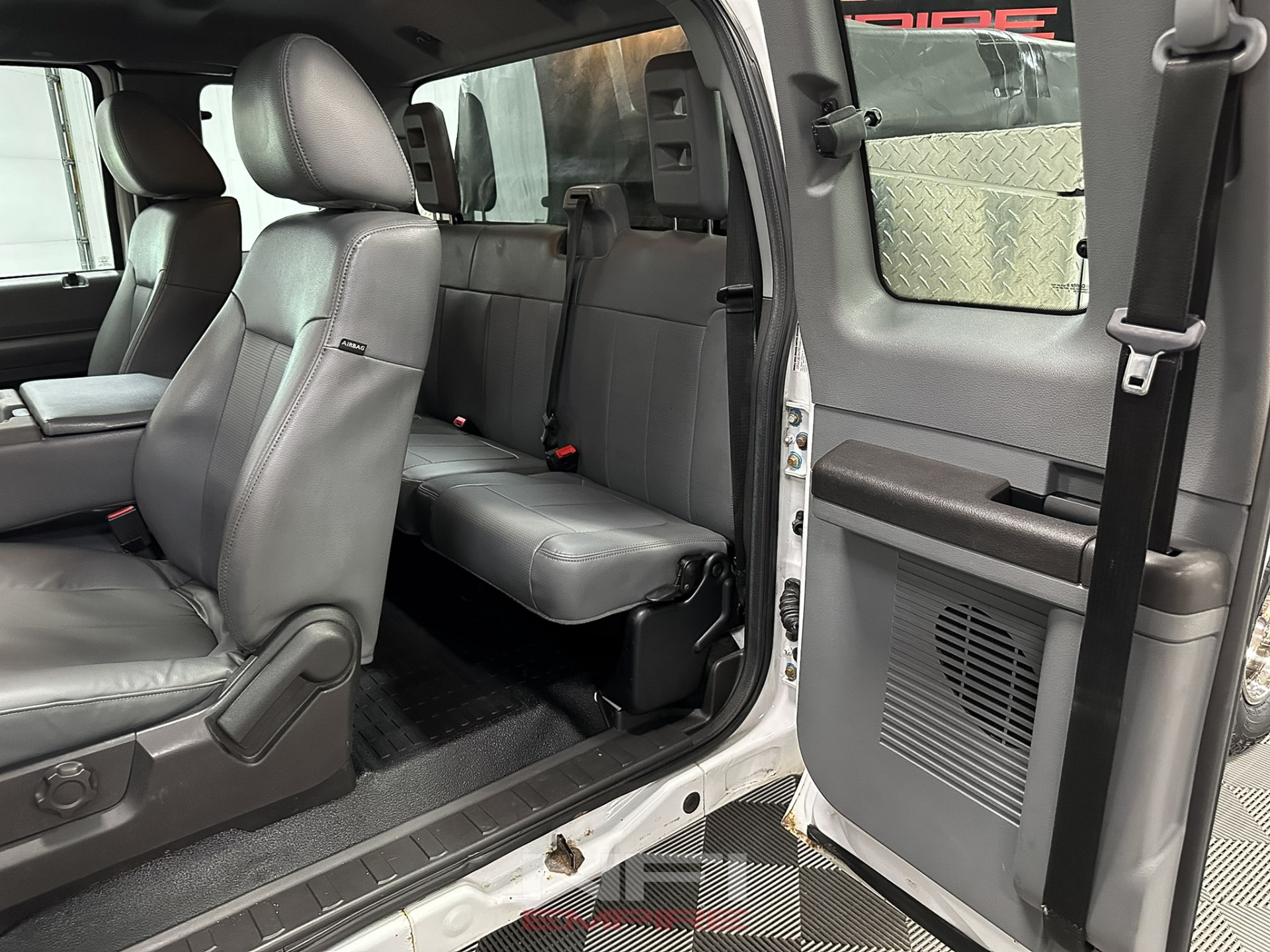 2014 Ford F350 Super Duty Super Cab & Chassis 39
