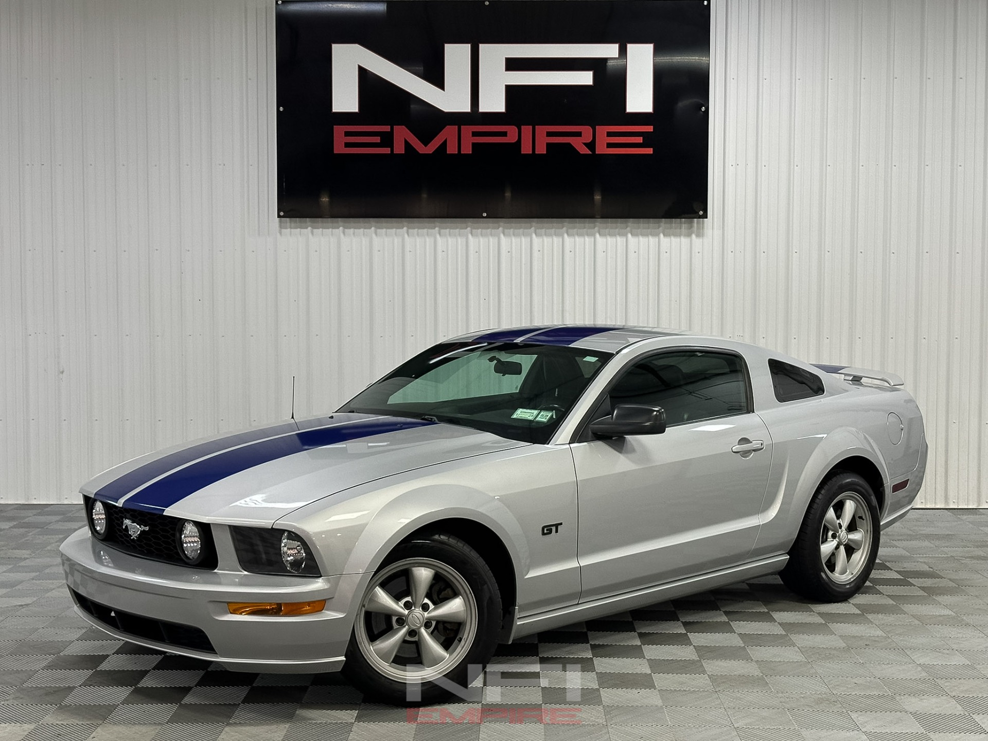 2006 Ford Mustang 1