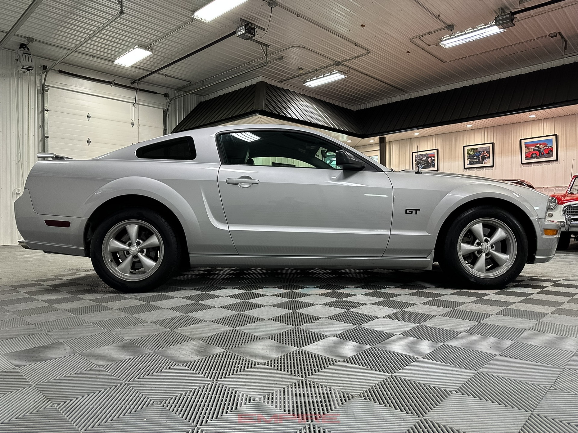 2006 Ford Mustang 19