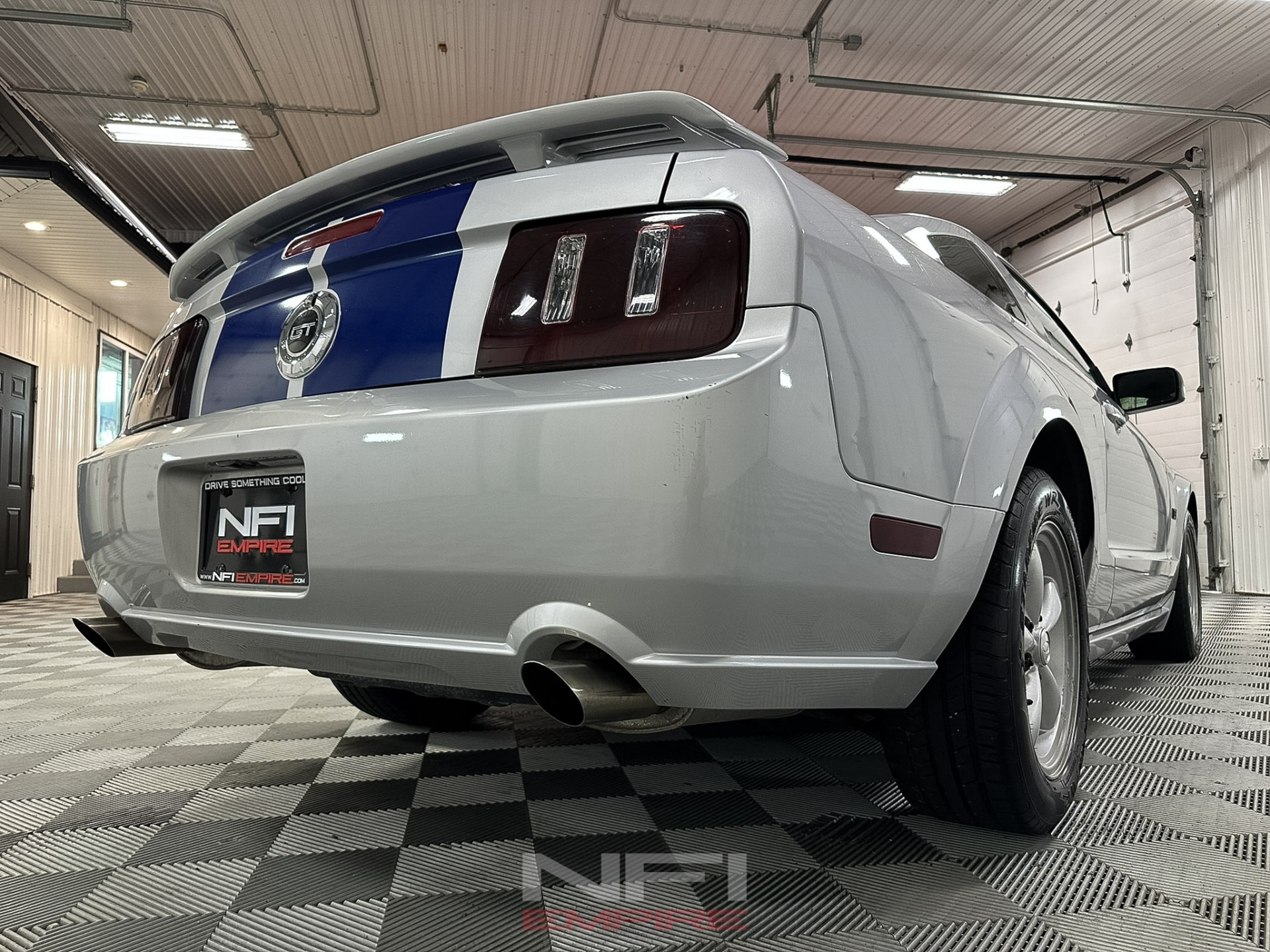 2006 Ford Mustang 21