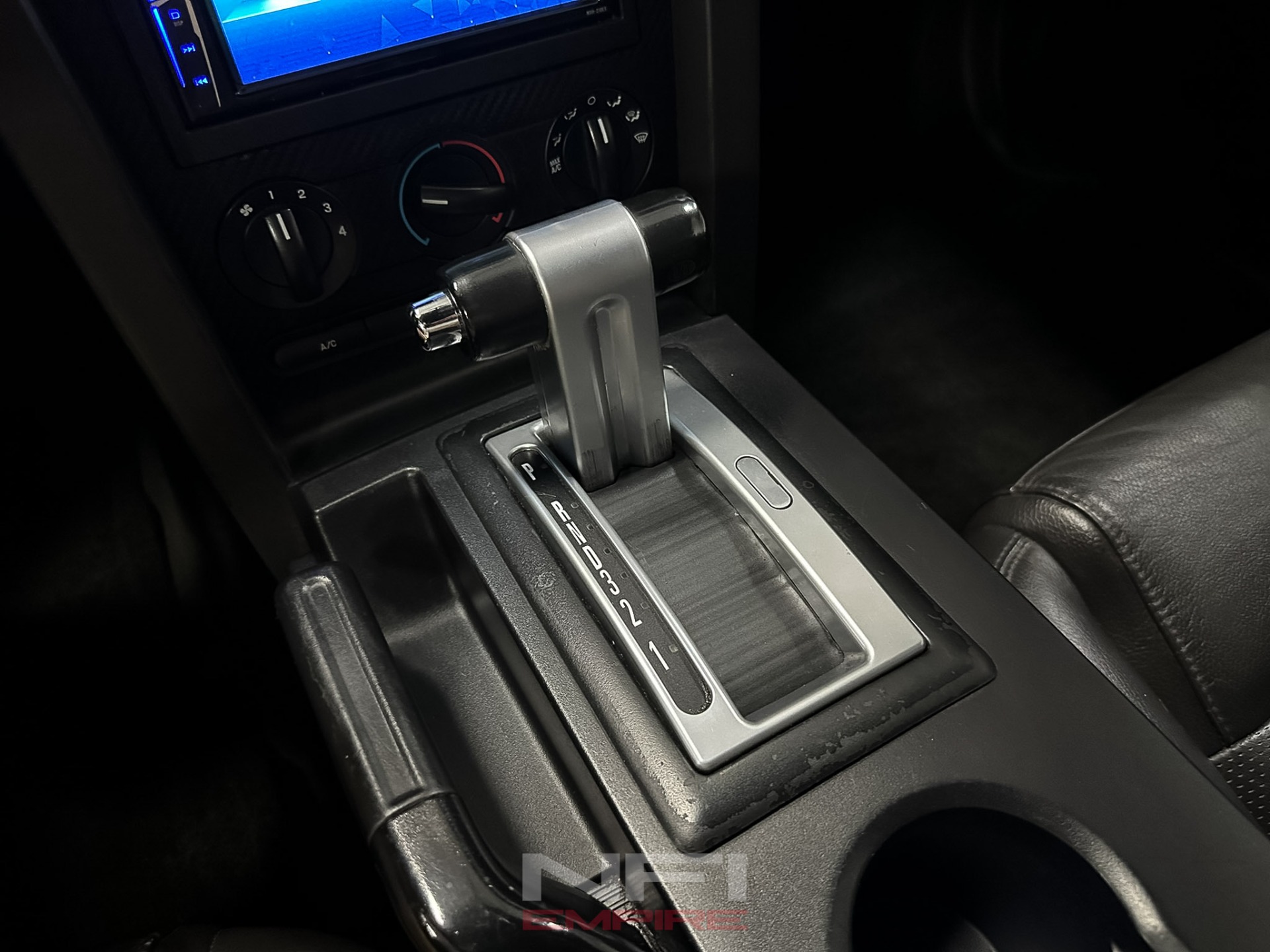 2006 Ford Mustang 29