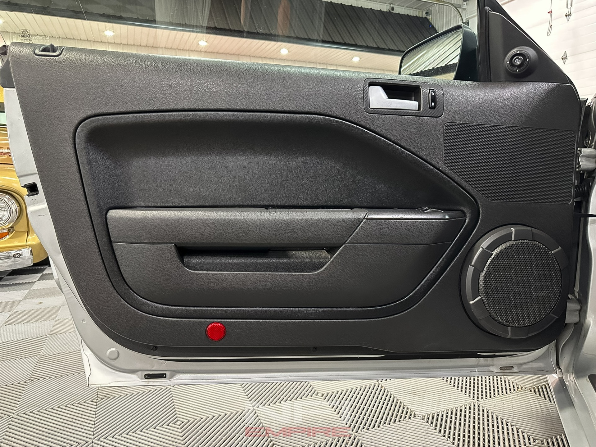 2006 Ford Mustang 31