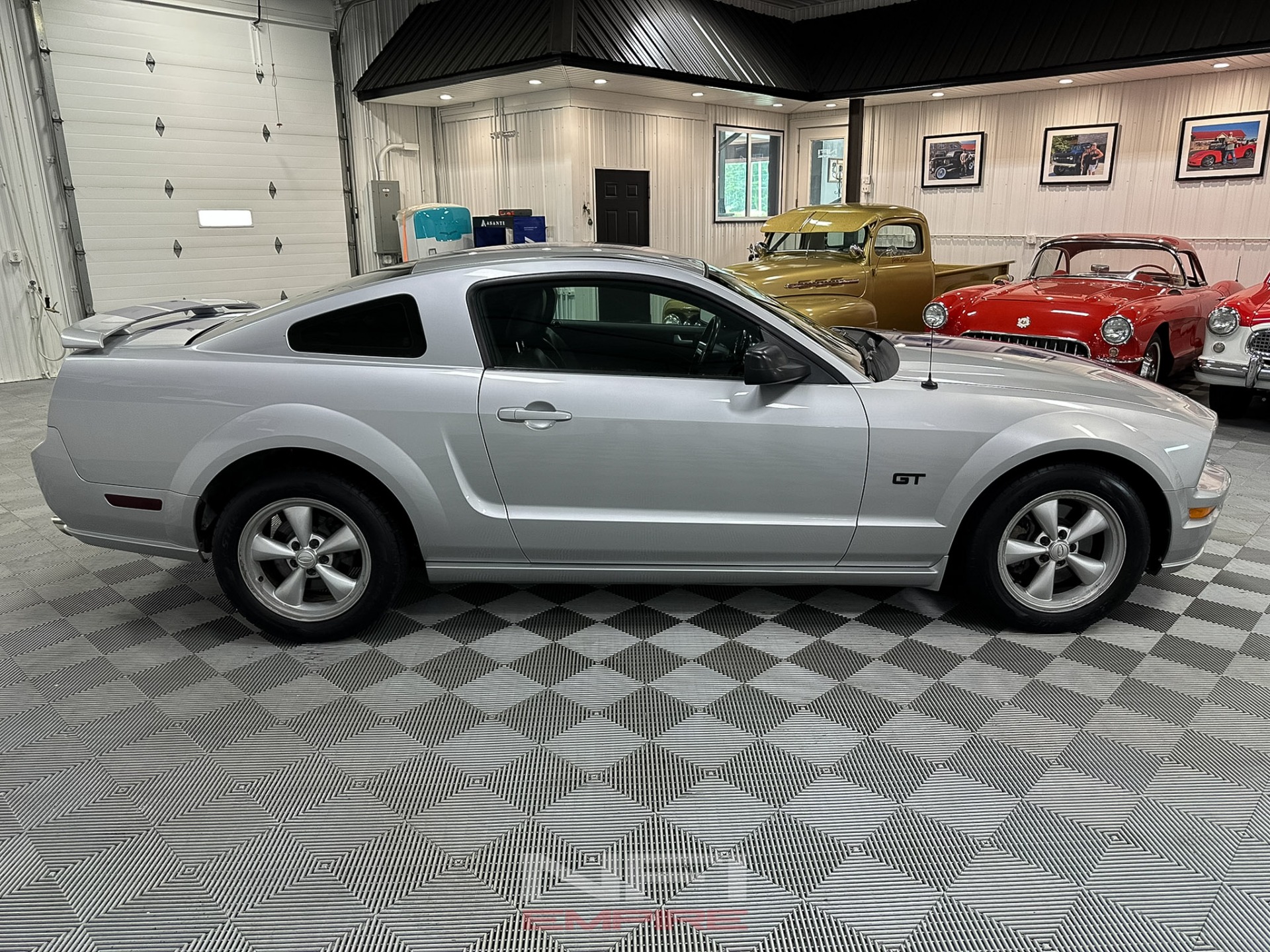 2006 Ford Mustang 7