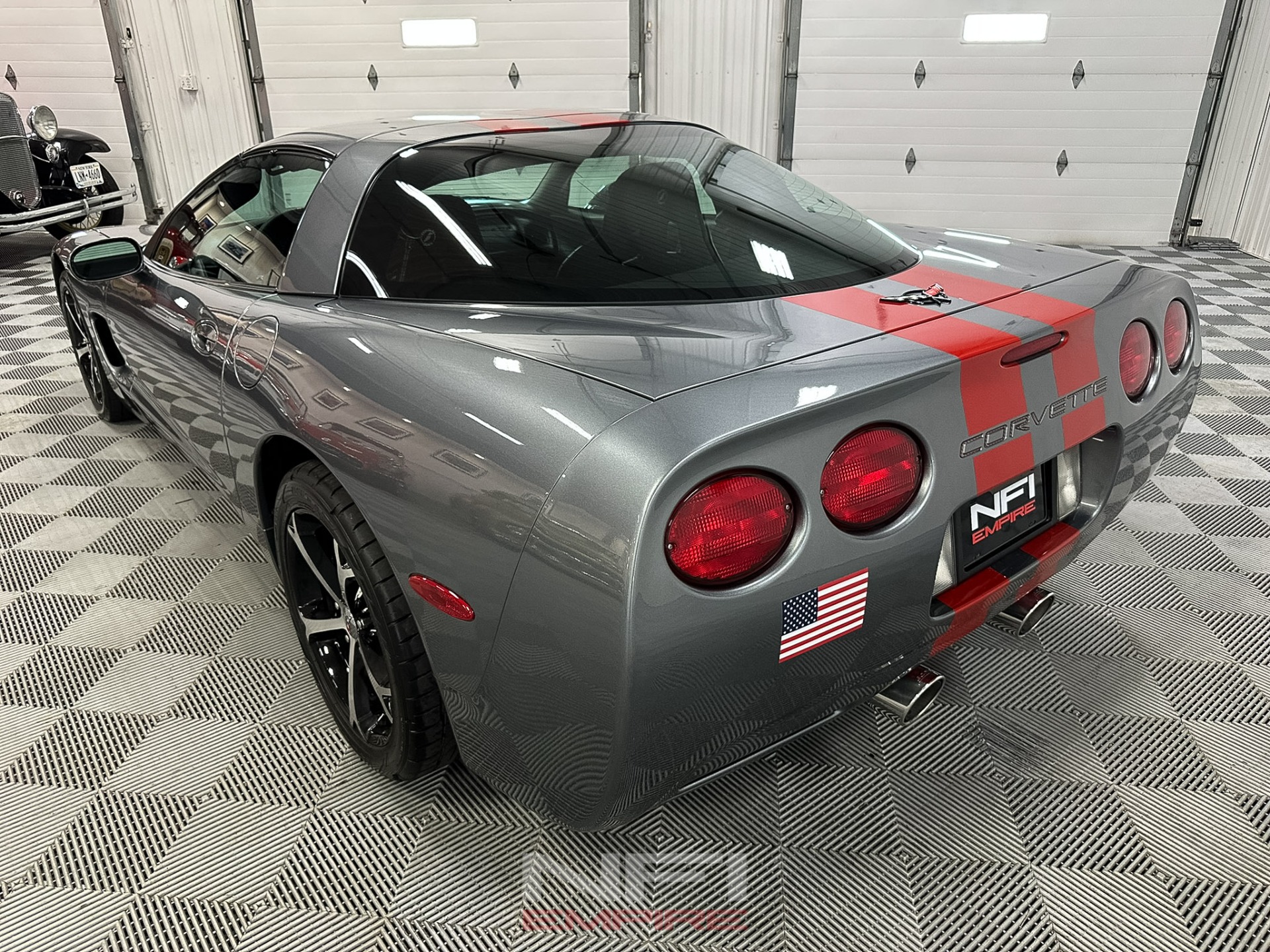 2004 Chevrolet Corvette 10