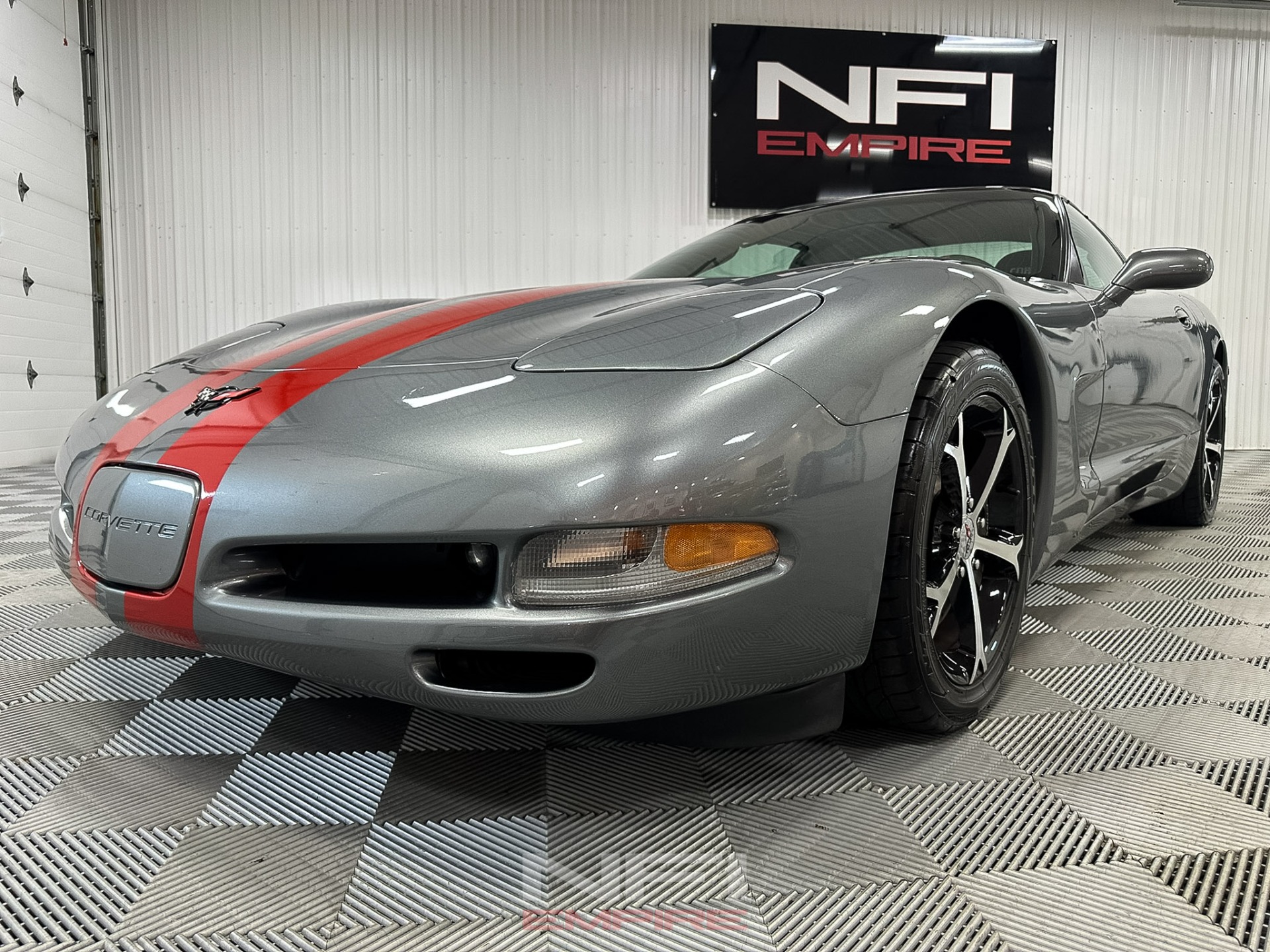2004 Chevrolet Corvette 12