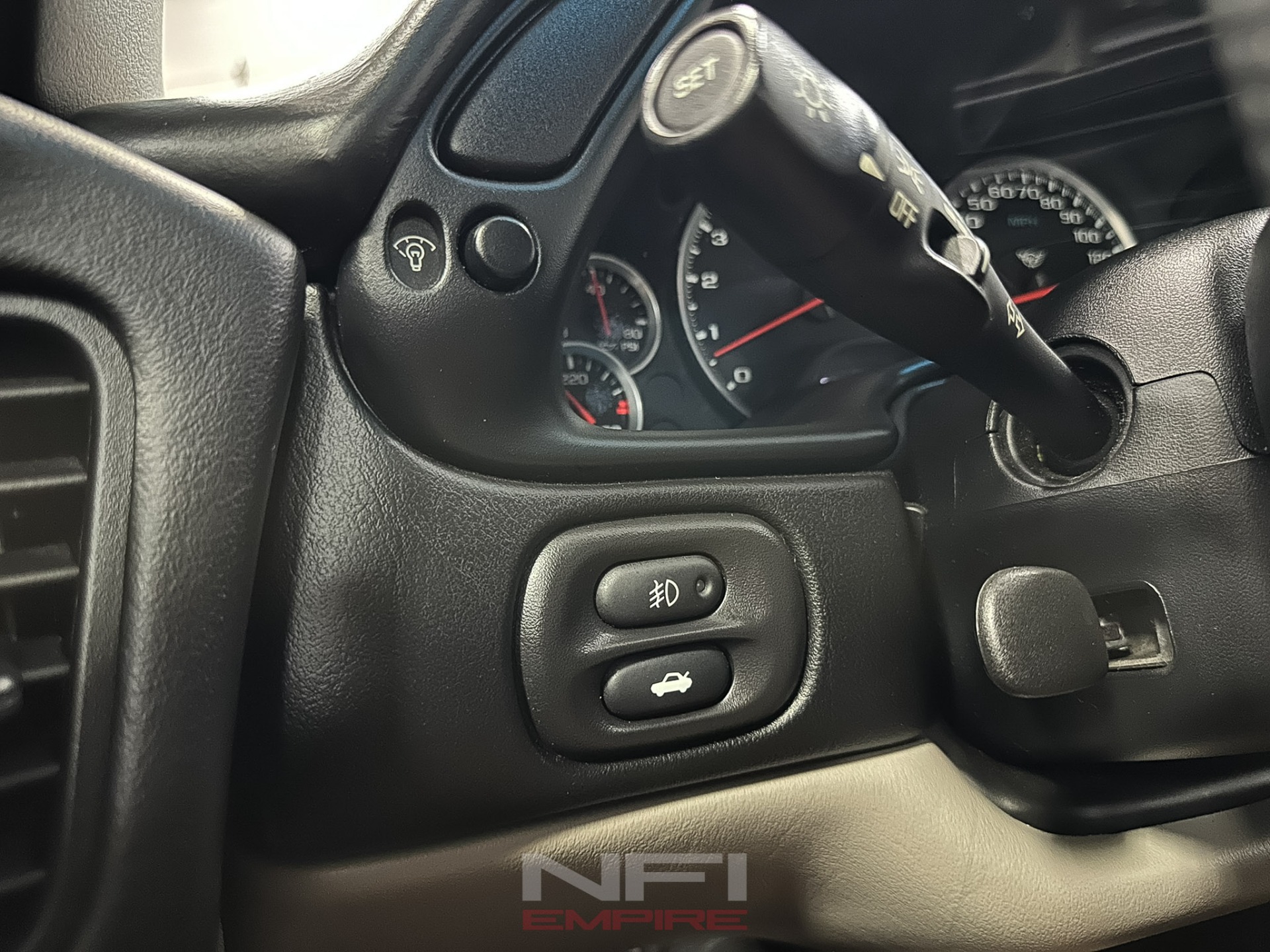 2004 Chevrolet Corvette 32